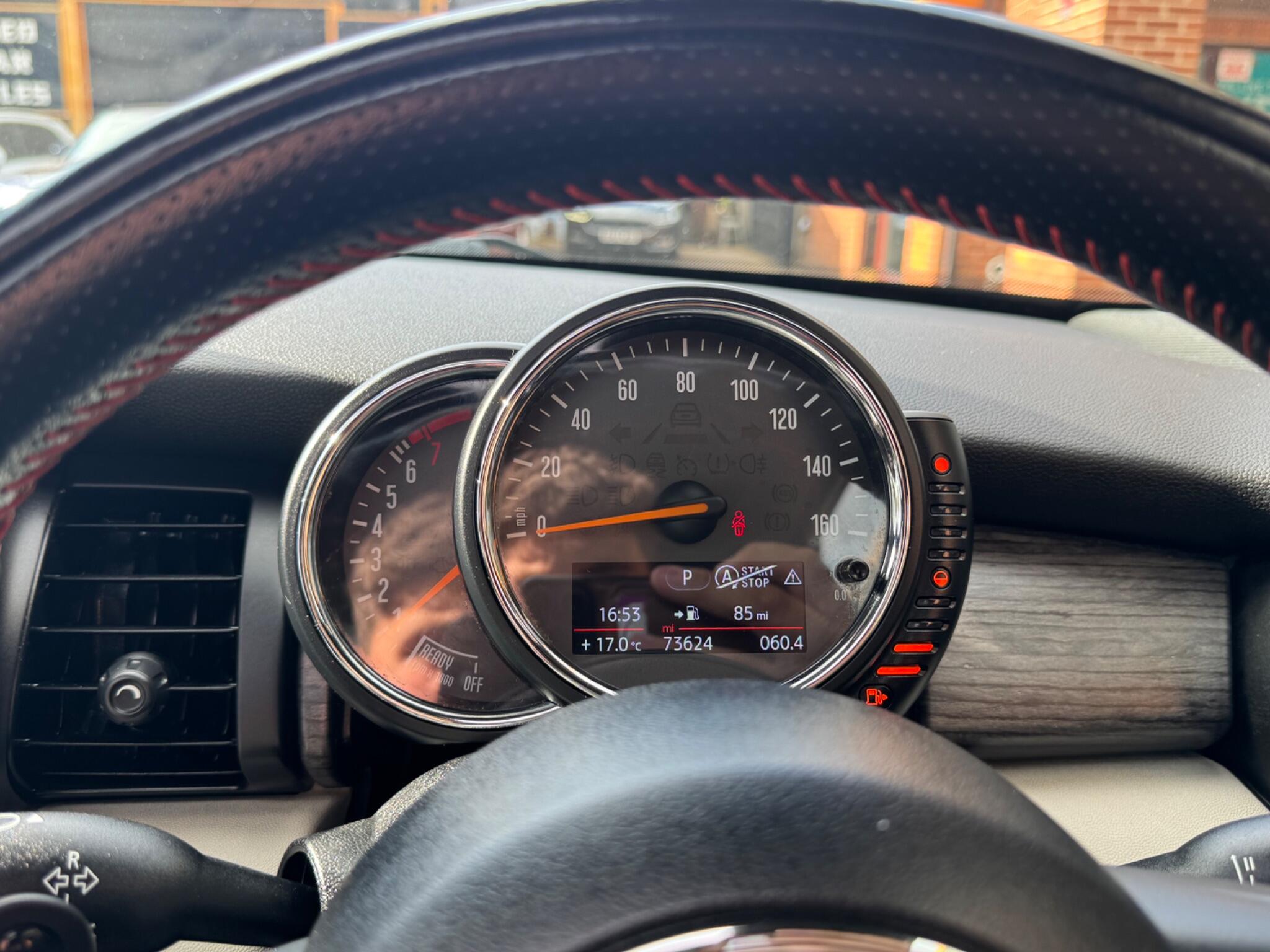 Mini Hatch view 21