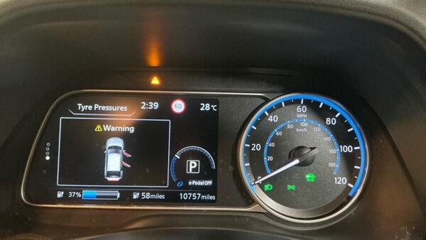 Nissan Leaf view 12