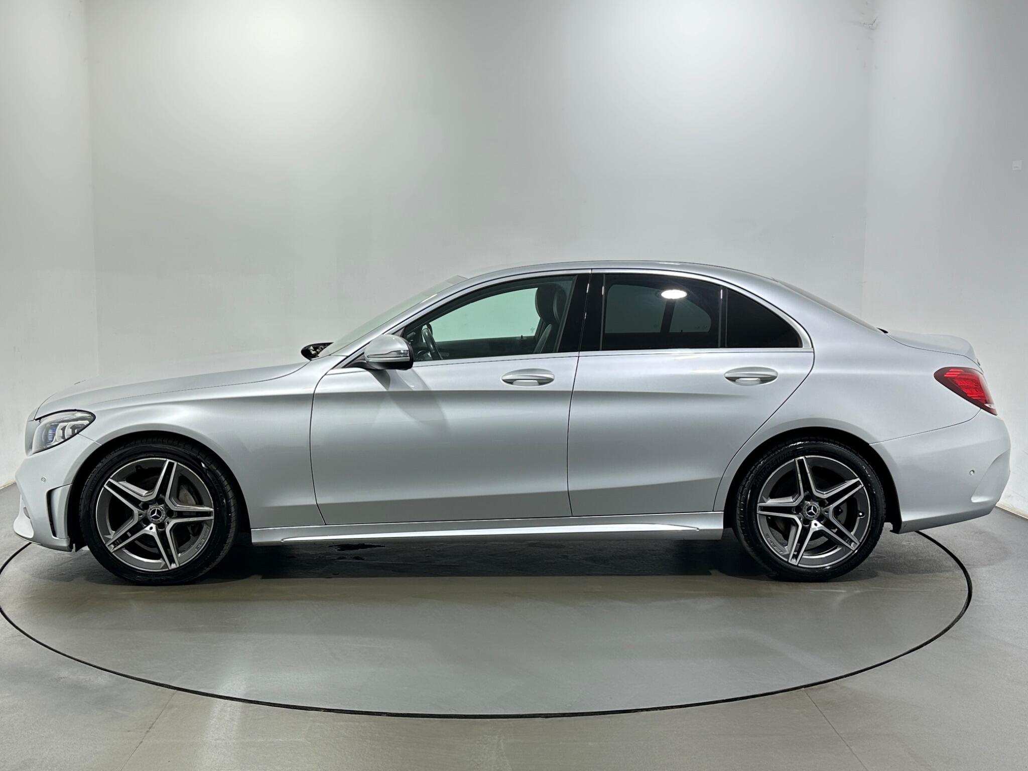 Mercedes-Benz C-Class view 5