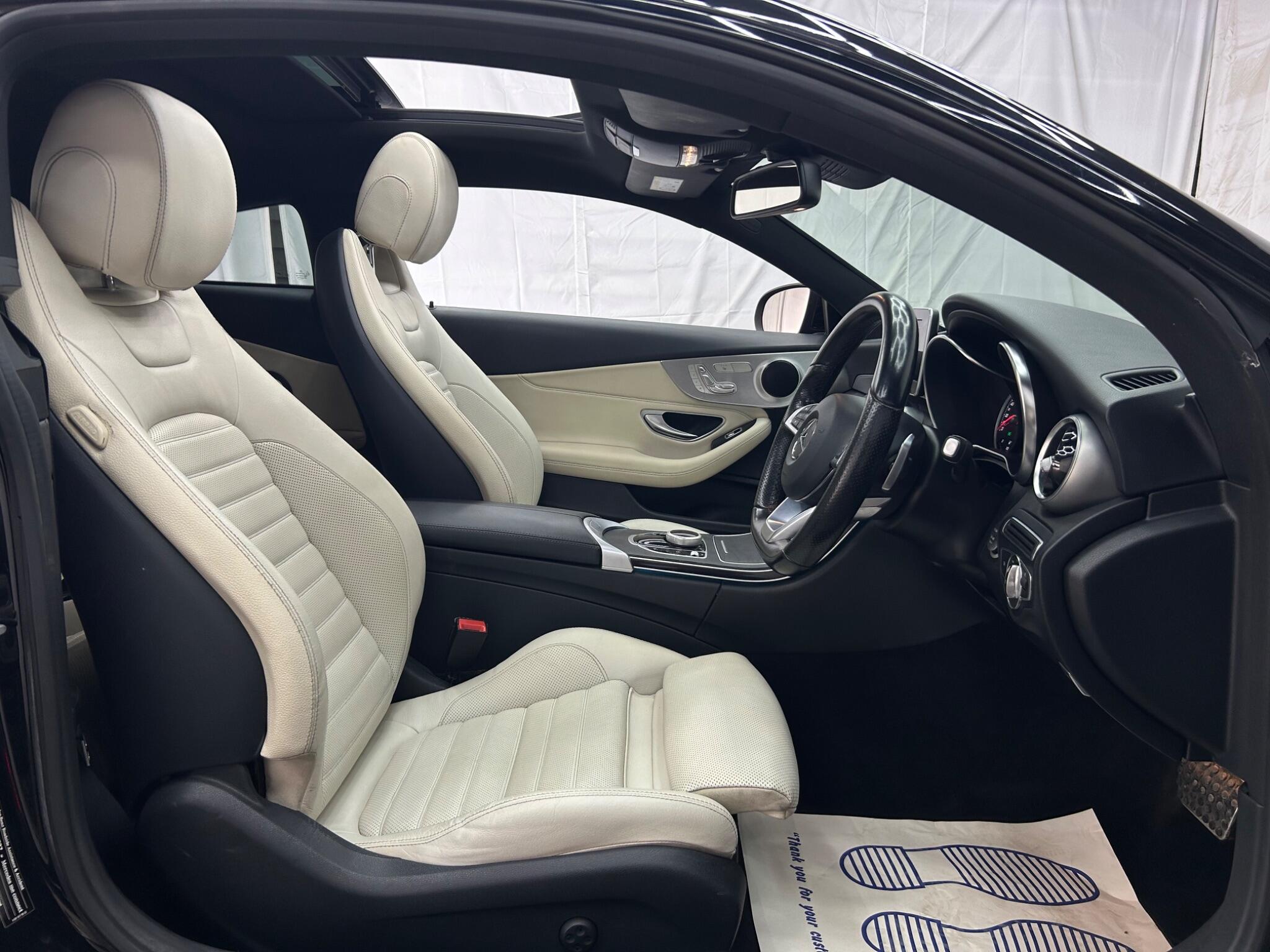 Mercedes-Benz C-Class view 22