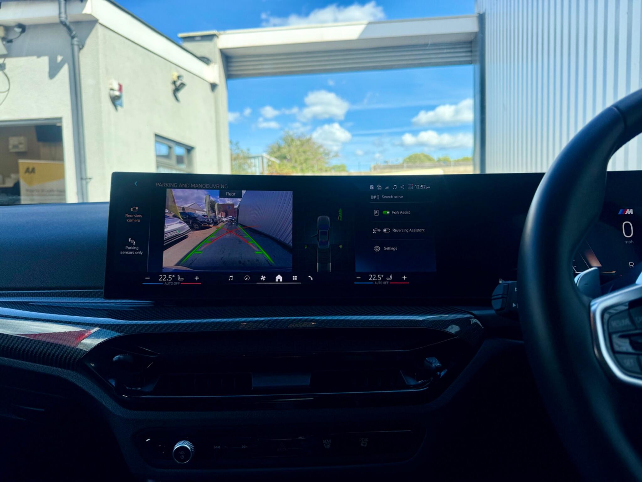 BMW 3 Series view 26