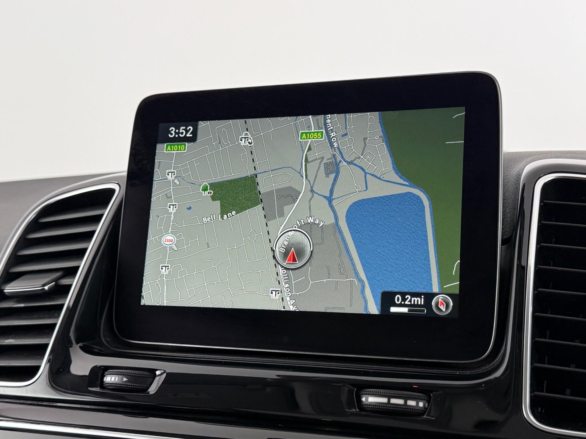 Mercedes-Benz GLE view 29