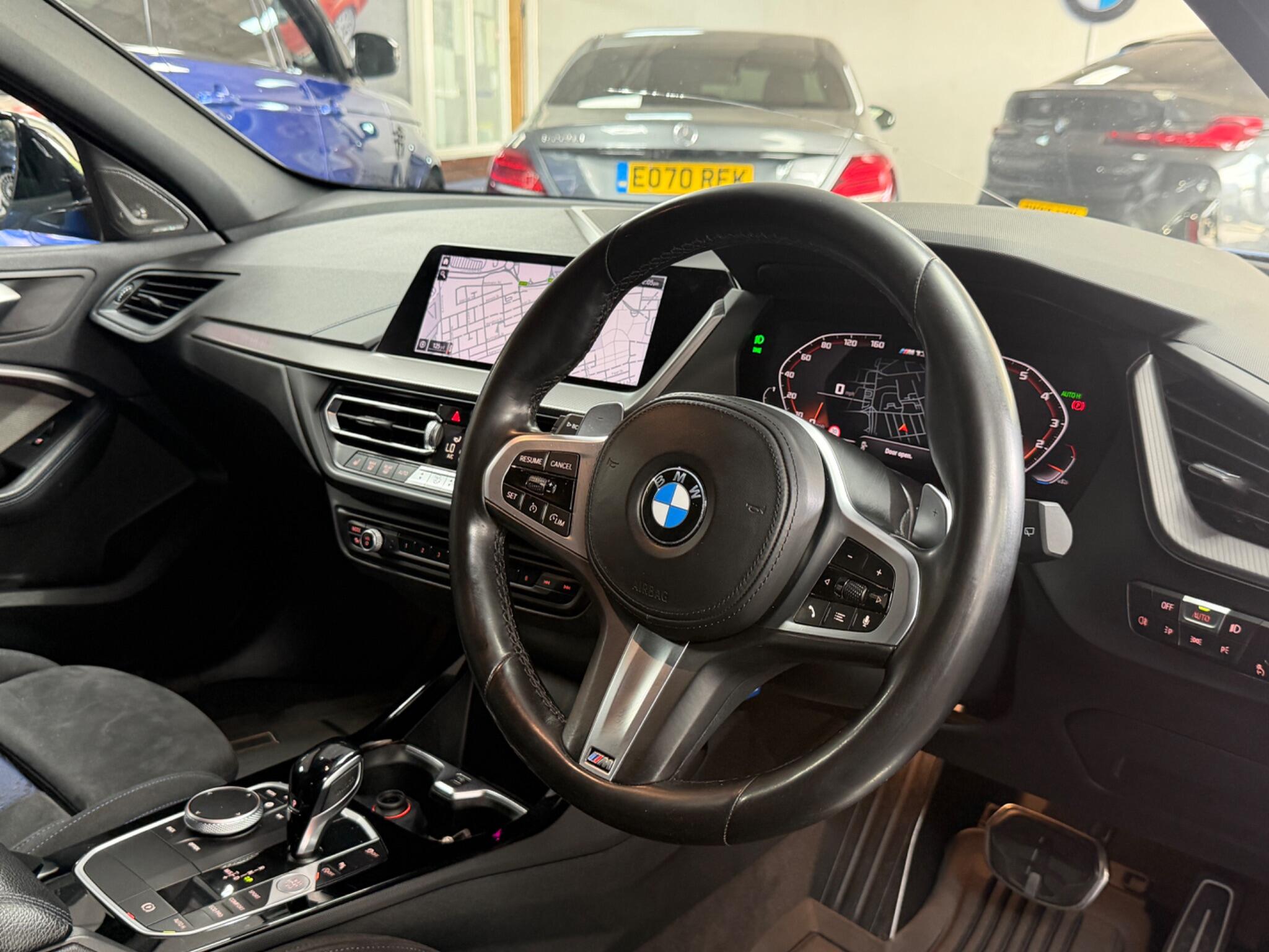 BMW 1 Series view 56