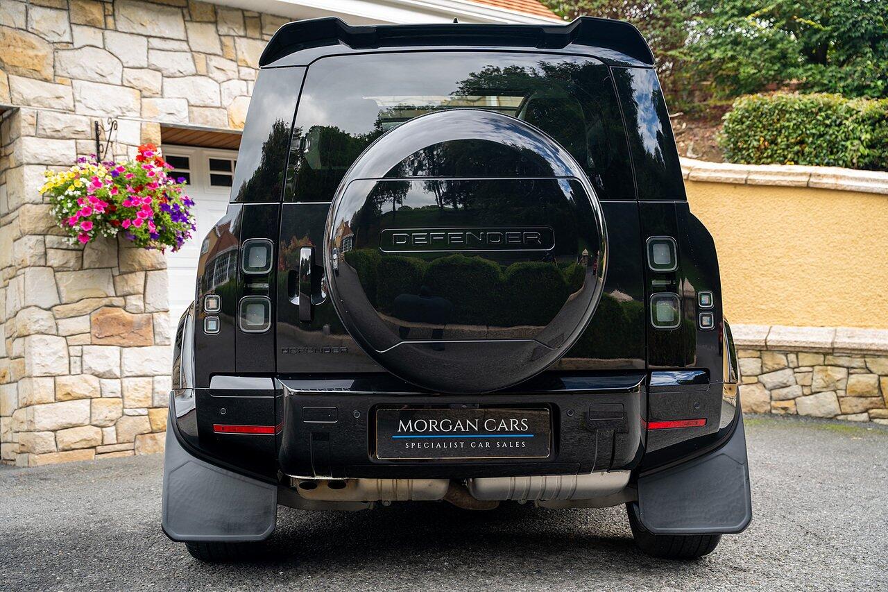 Land Rover Defender view 19