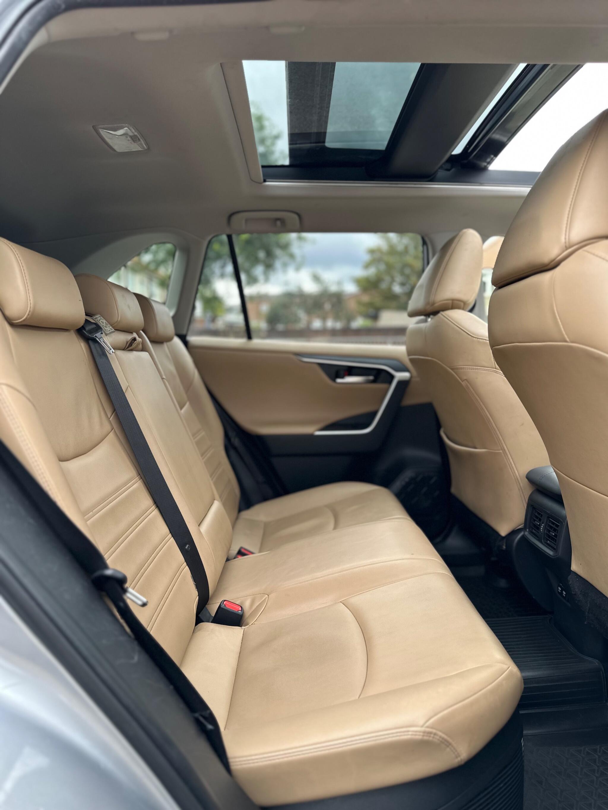 Toyota Rav4 view 15