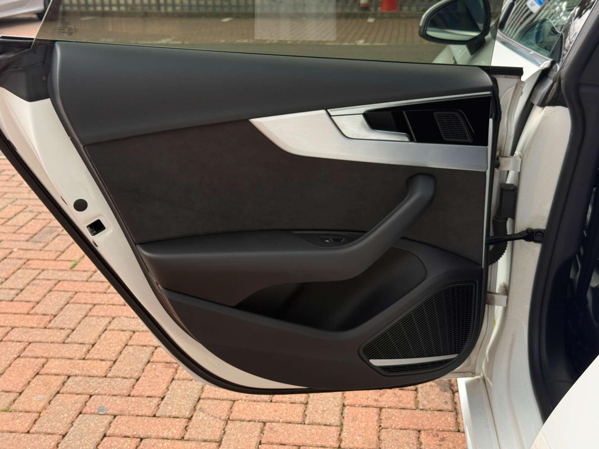 Audi A5 view 36