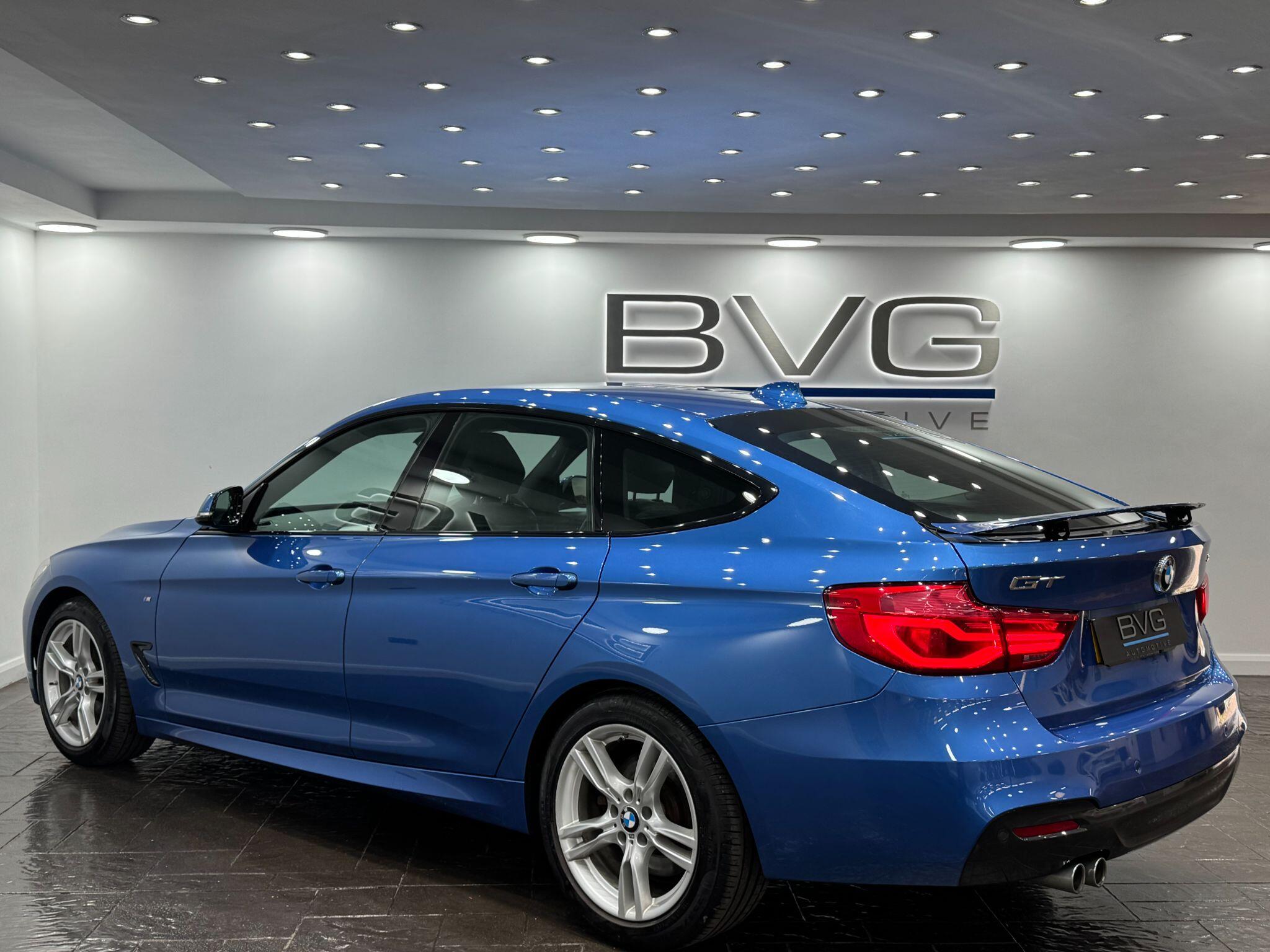 BMW 3 Series view 17