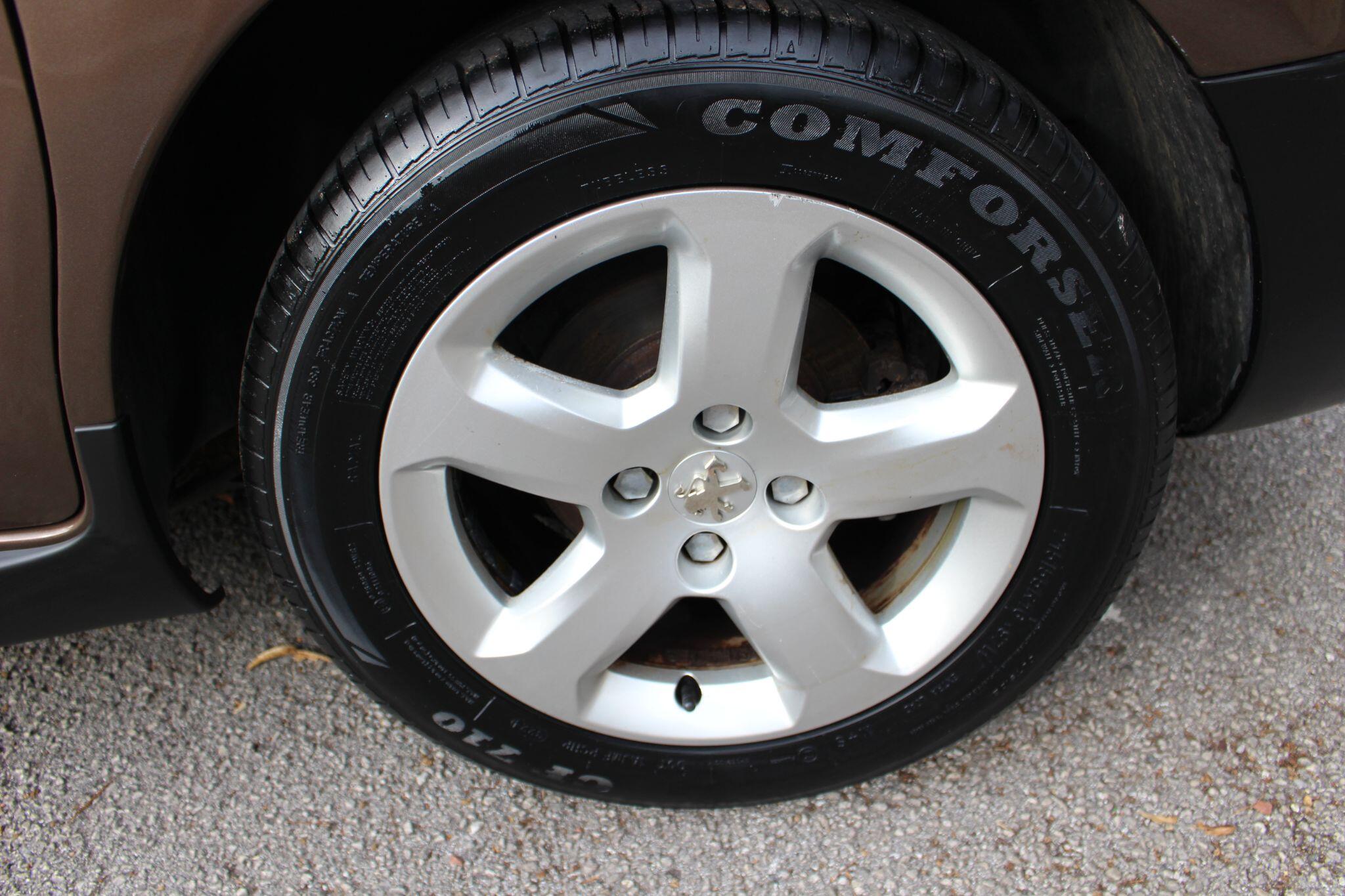 Peugeot Partner Tepee view 20