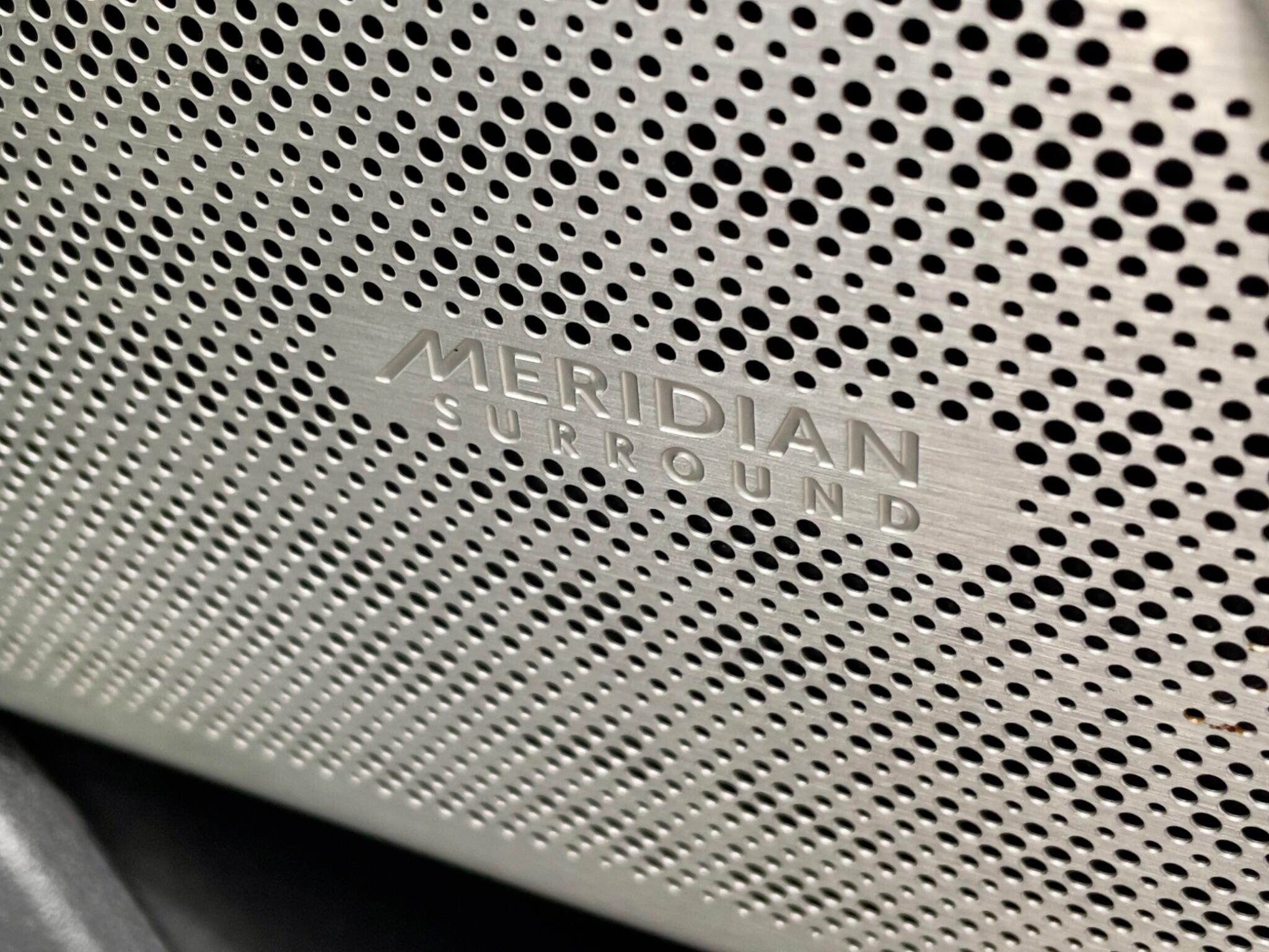 Land Rover Range Rover Velar view 39