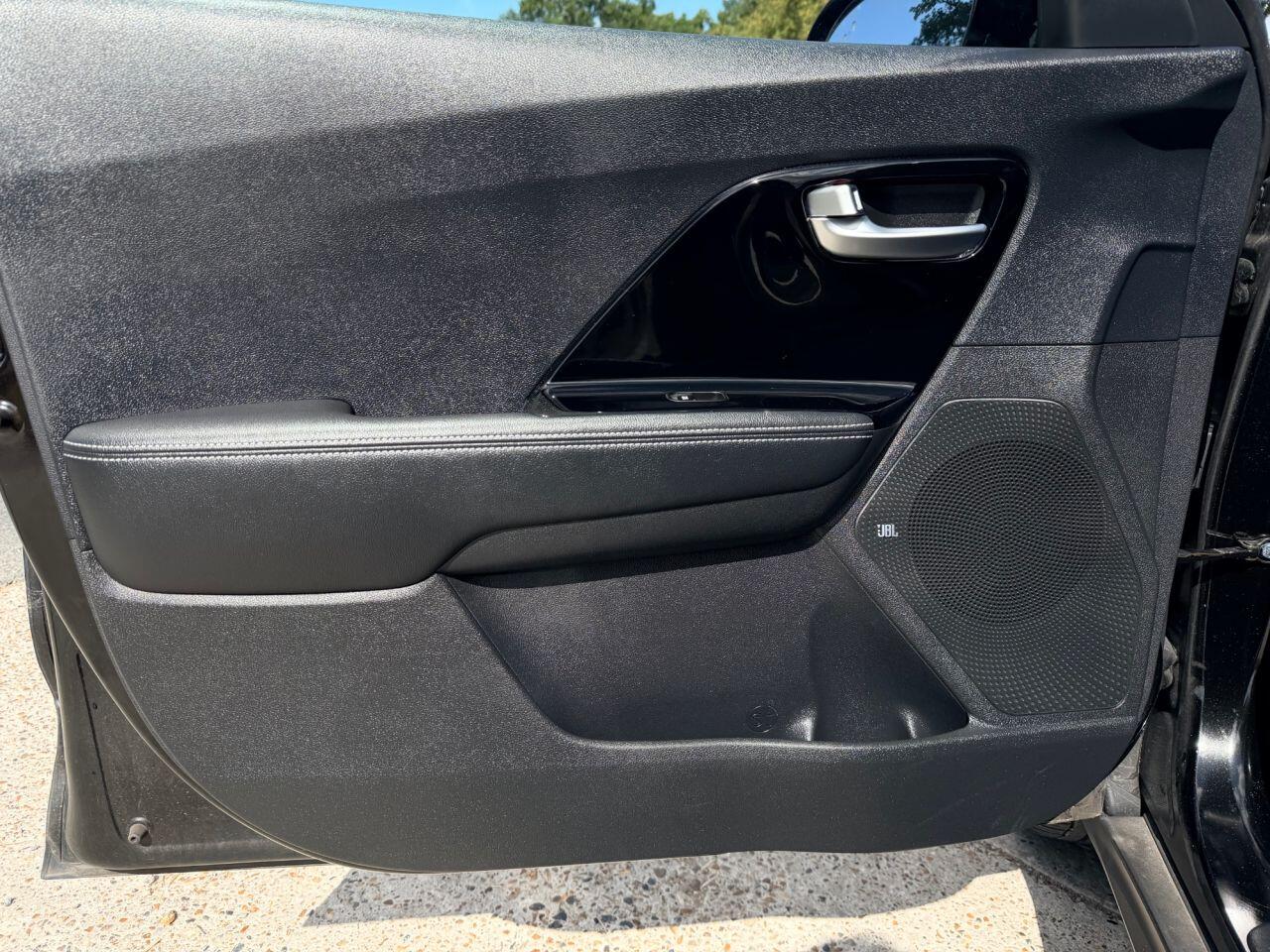 Kia Niro view 17