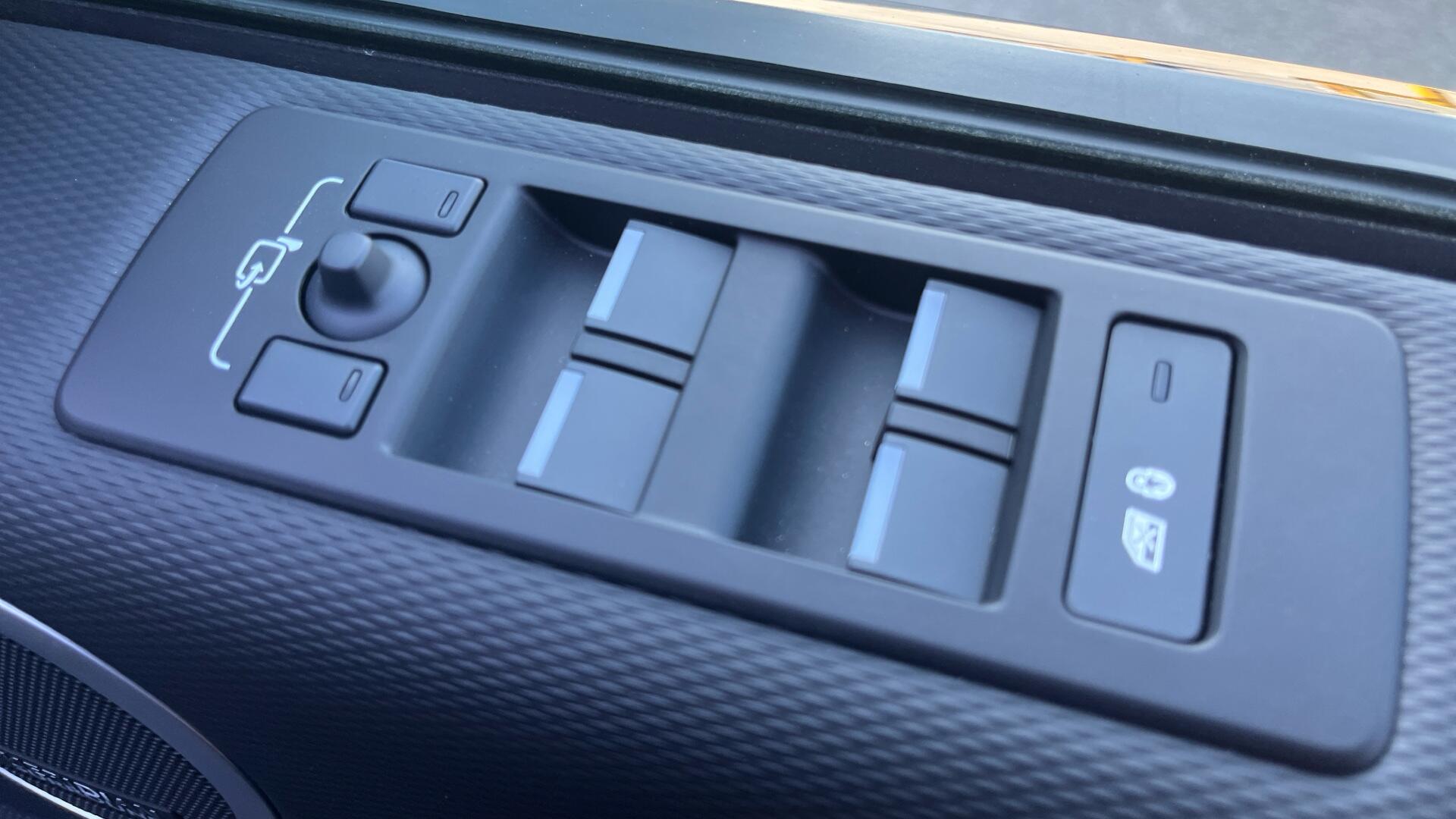 Land Rover Discovery view 51