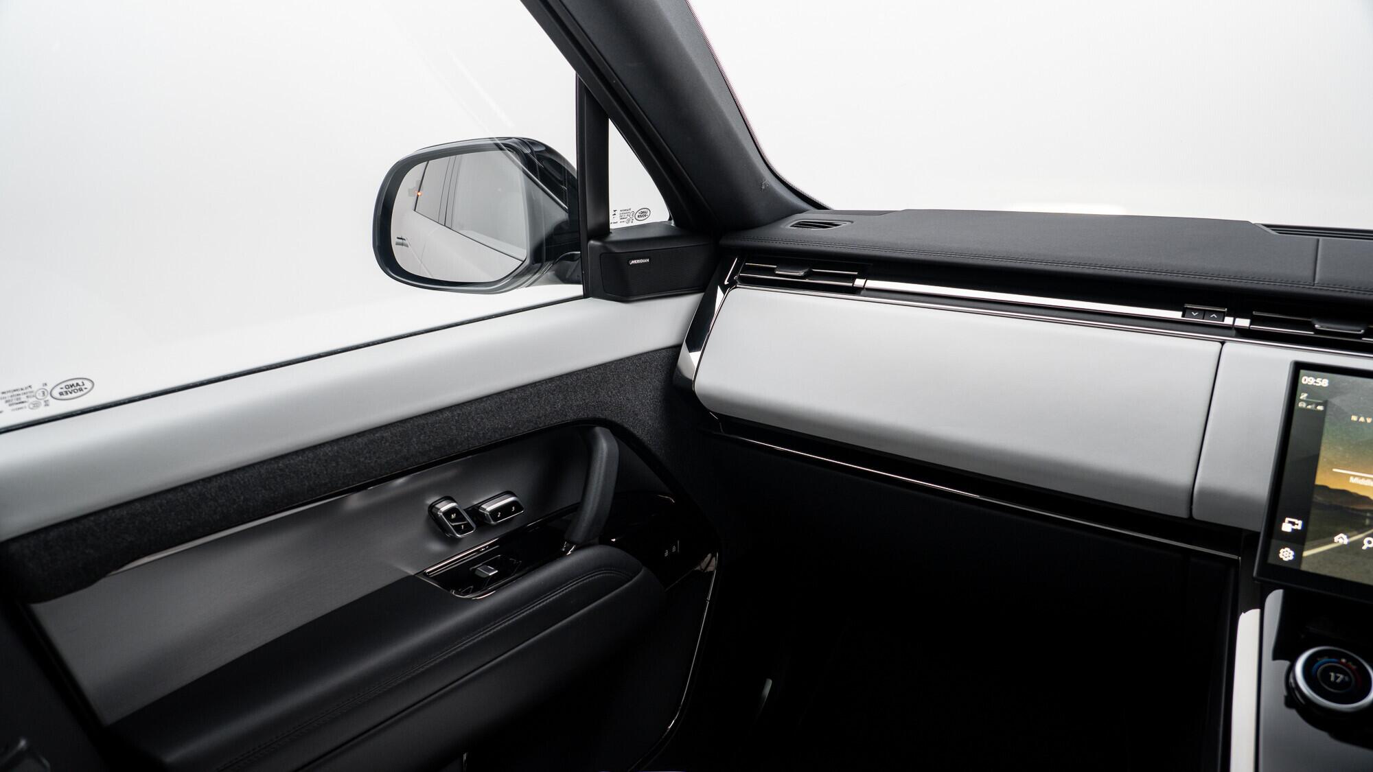 Land Rover Range Rover Sport view 33