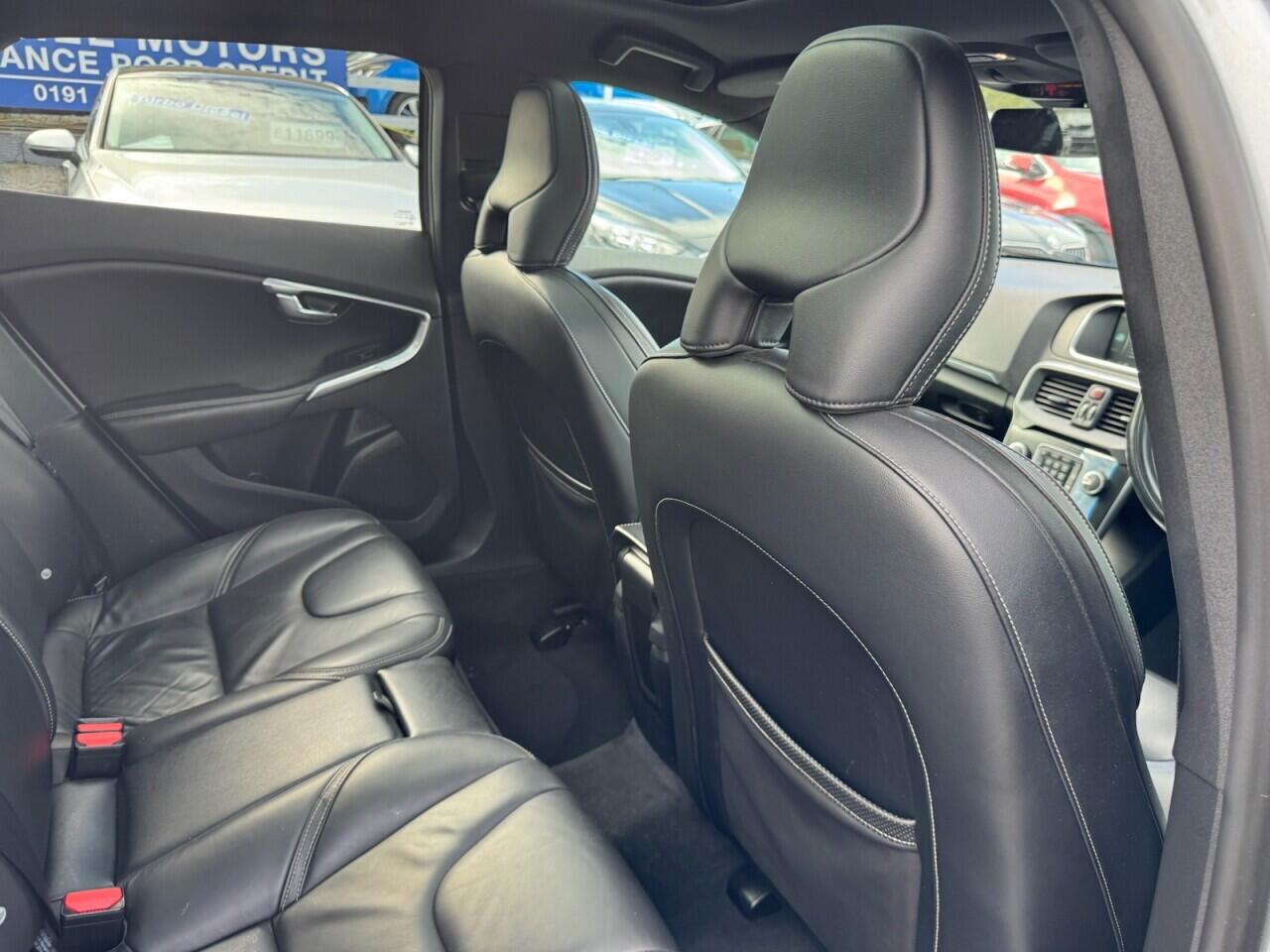 Volvo V40 view 63