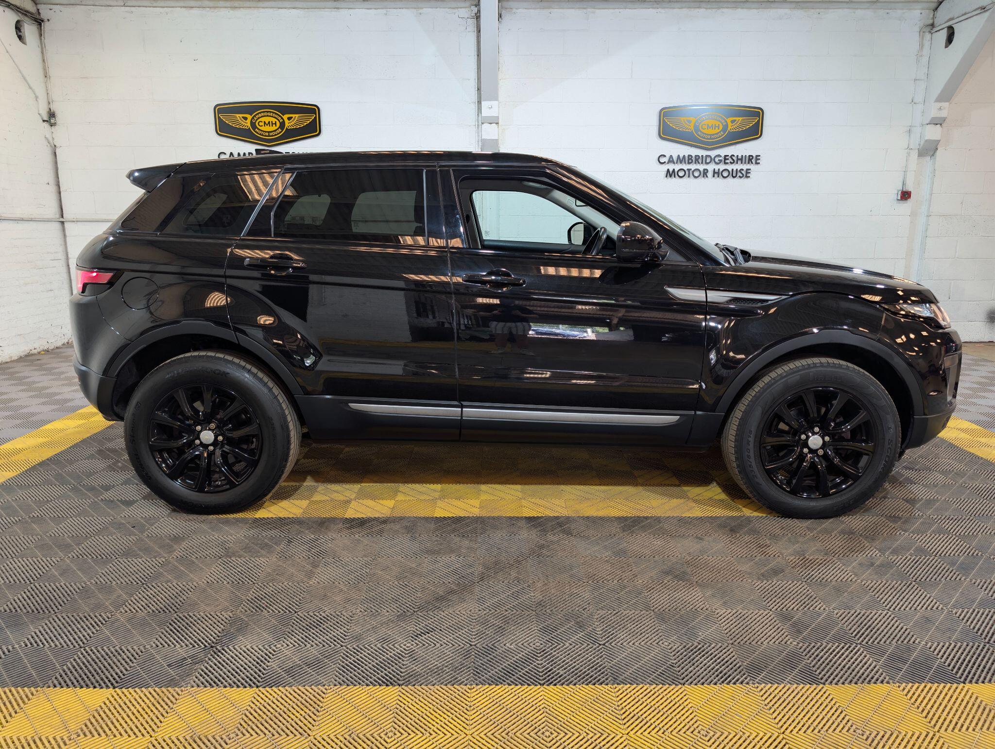 Land Rover Range Rover Evoque view 26