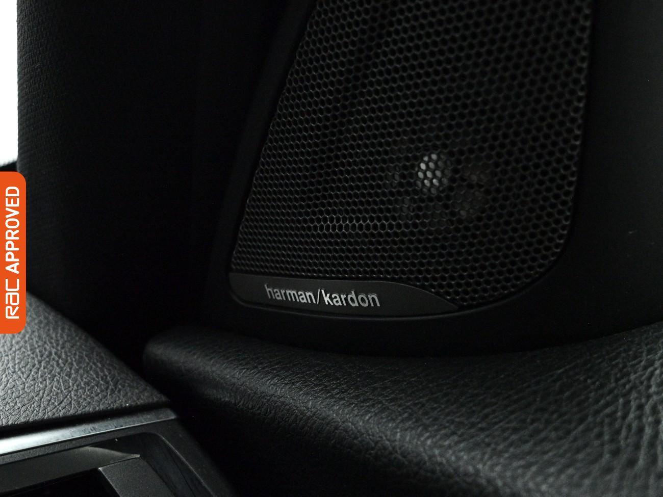 BMW 1 Series view 22