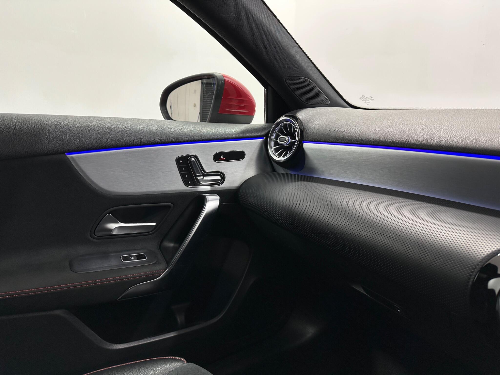 Mercedes-Benz A-Class view 28