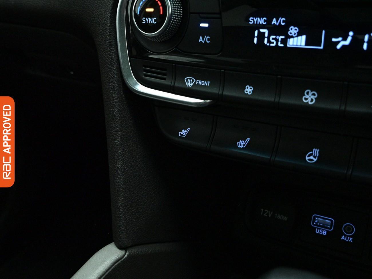 Hyundai Santa FE view 17