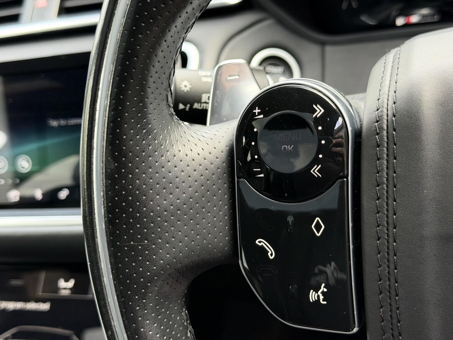 Land Rover Range Rover Velar view 29