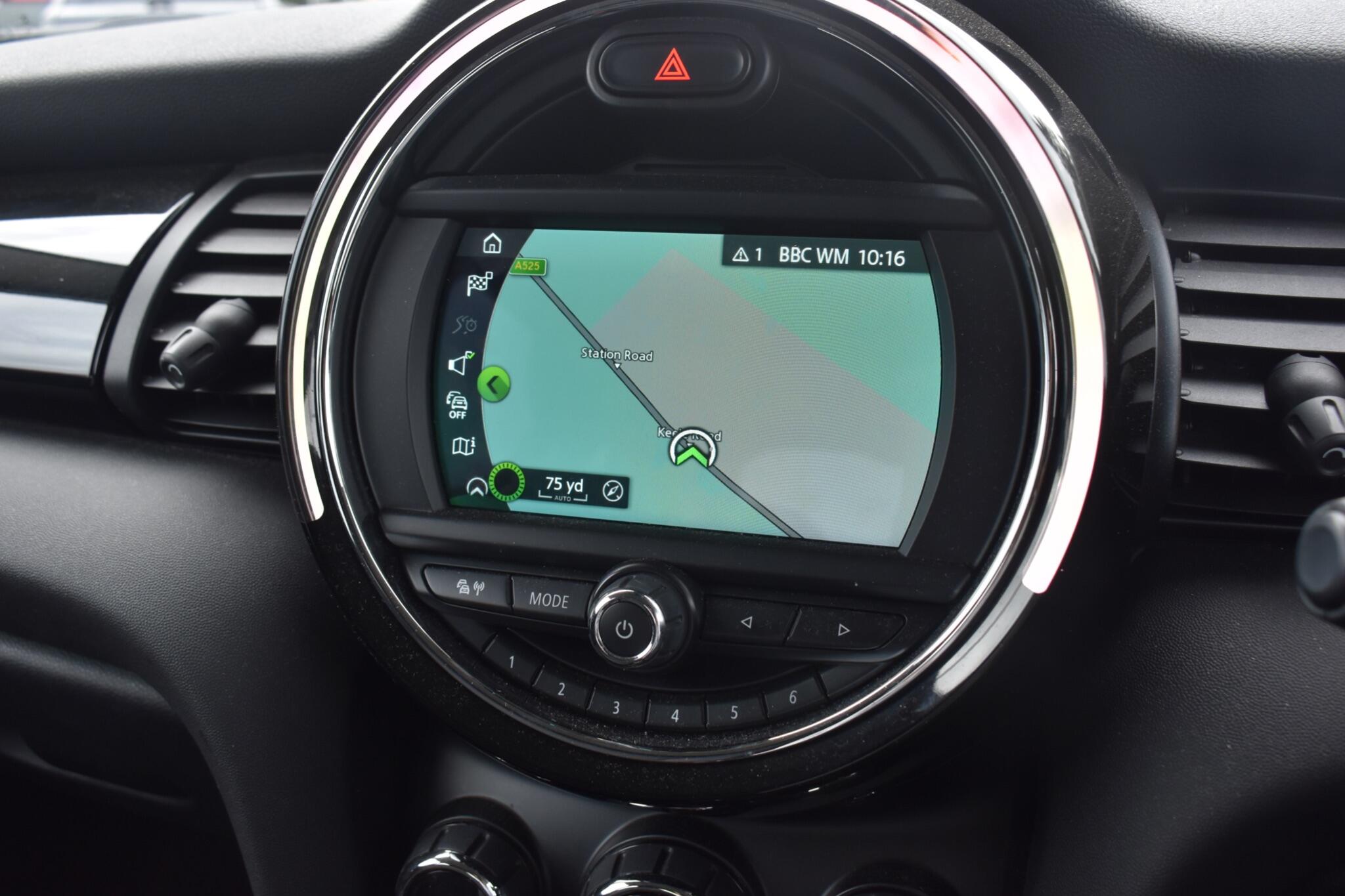 Hatch - 1.5 Cooper Euro 6 (s/s) 5dr - Image 3