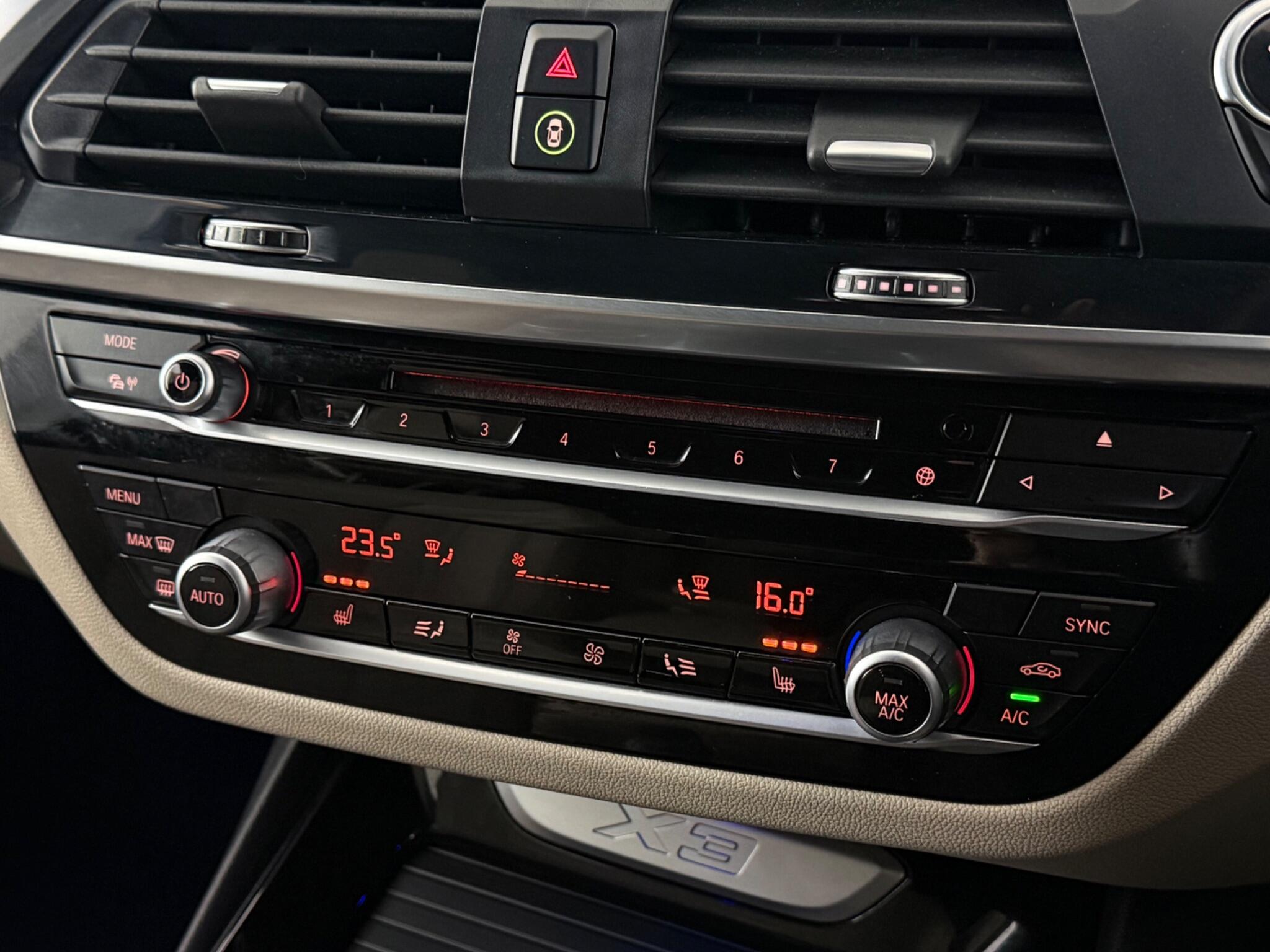 BMW X3 view 19