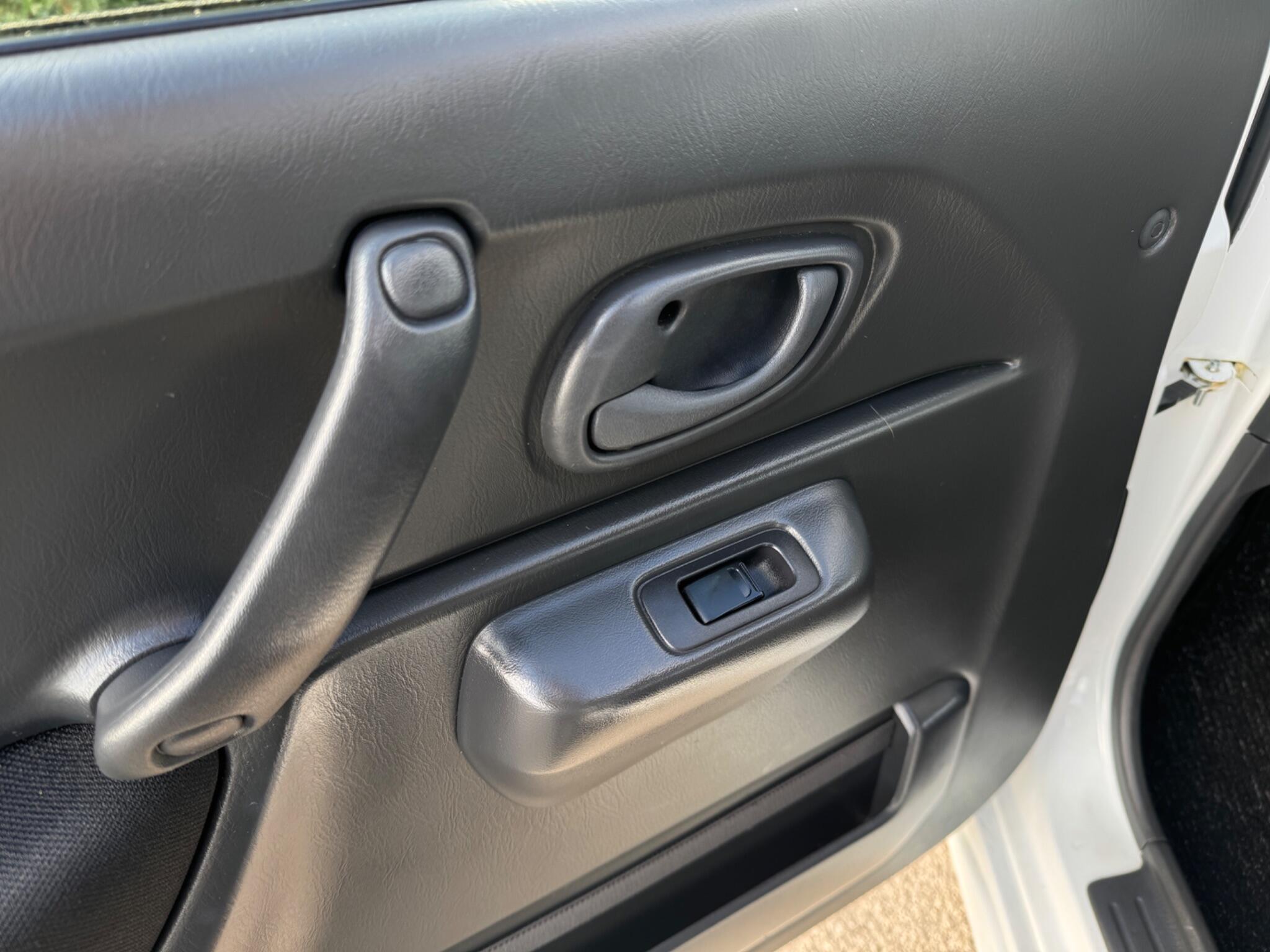 Suzuki Jimny view 40