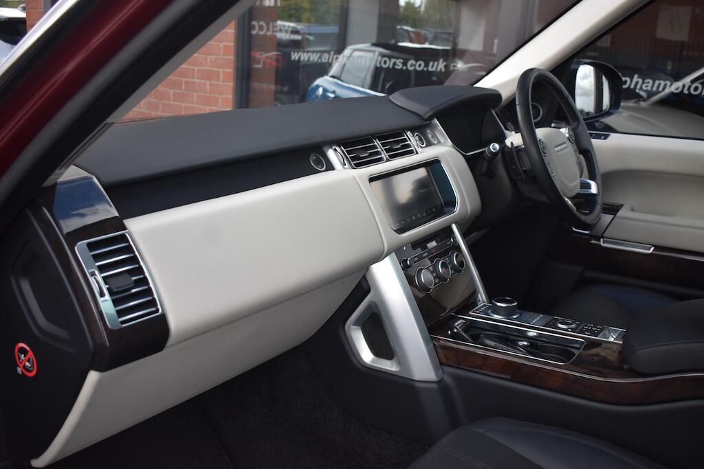 Land Rover Range Rover view 40