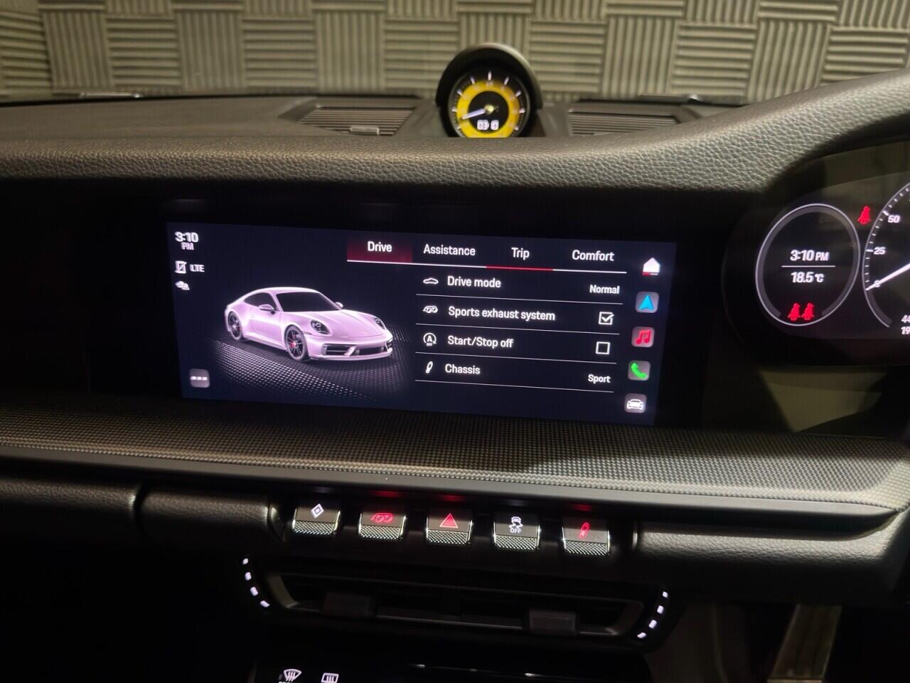 Porsche 911 view 17