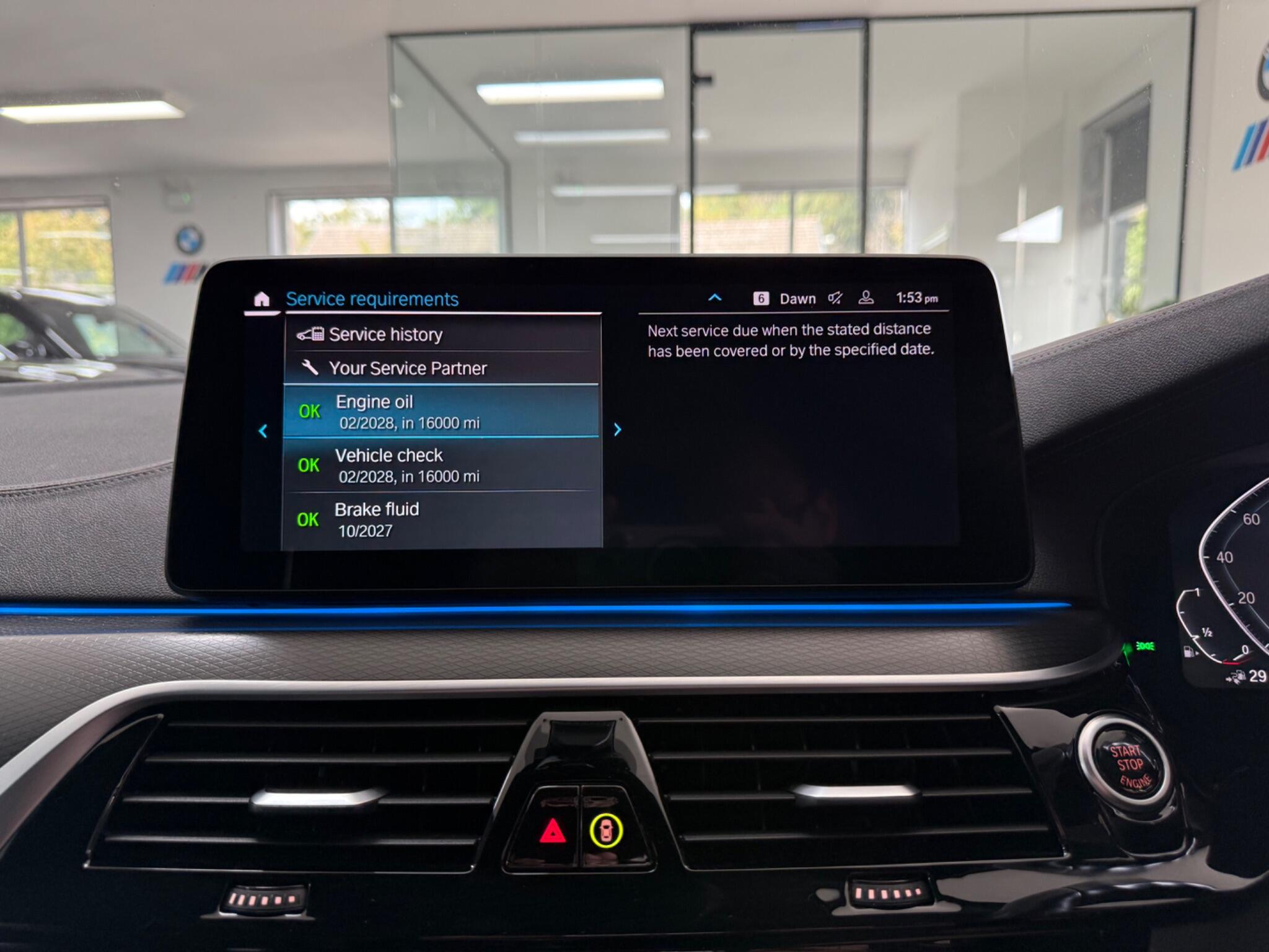 BMW 5 Series view 24