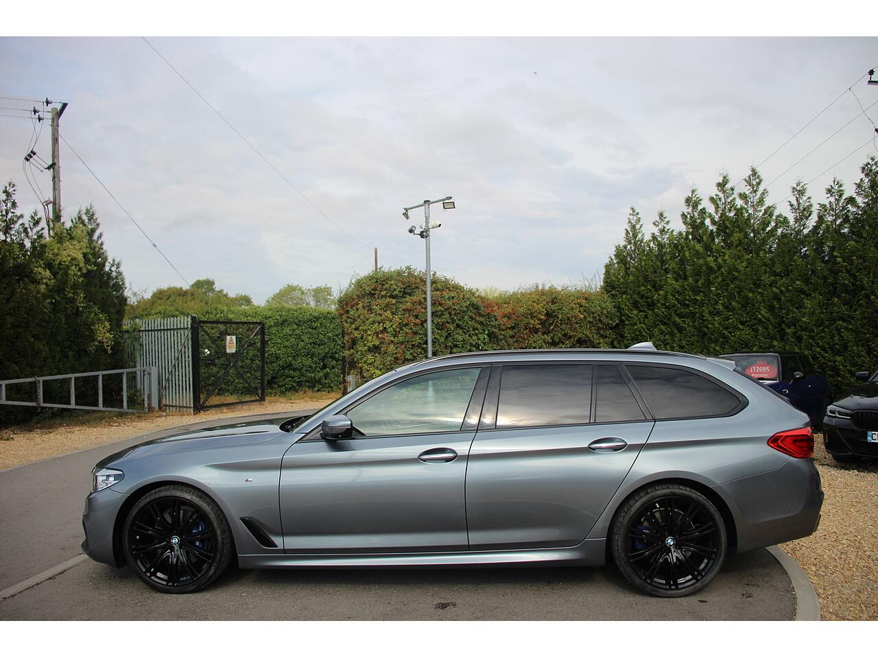 BMW 5 Series view 8