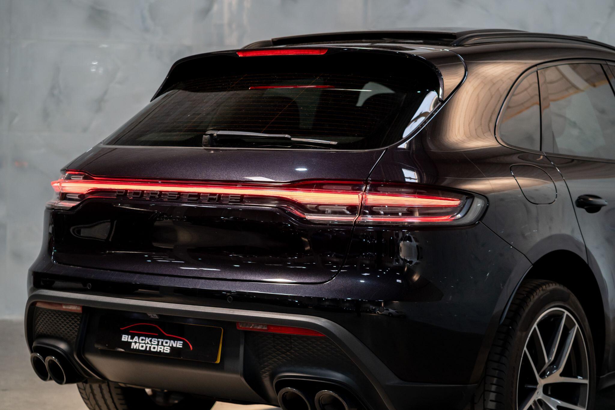 Porsche Macan view 41