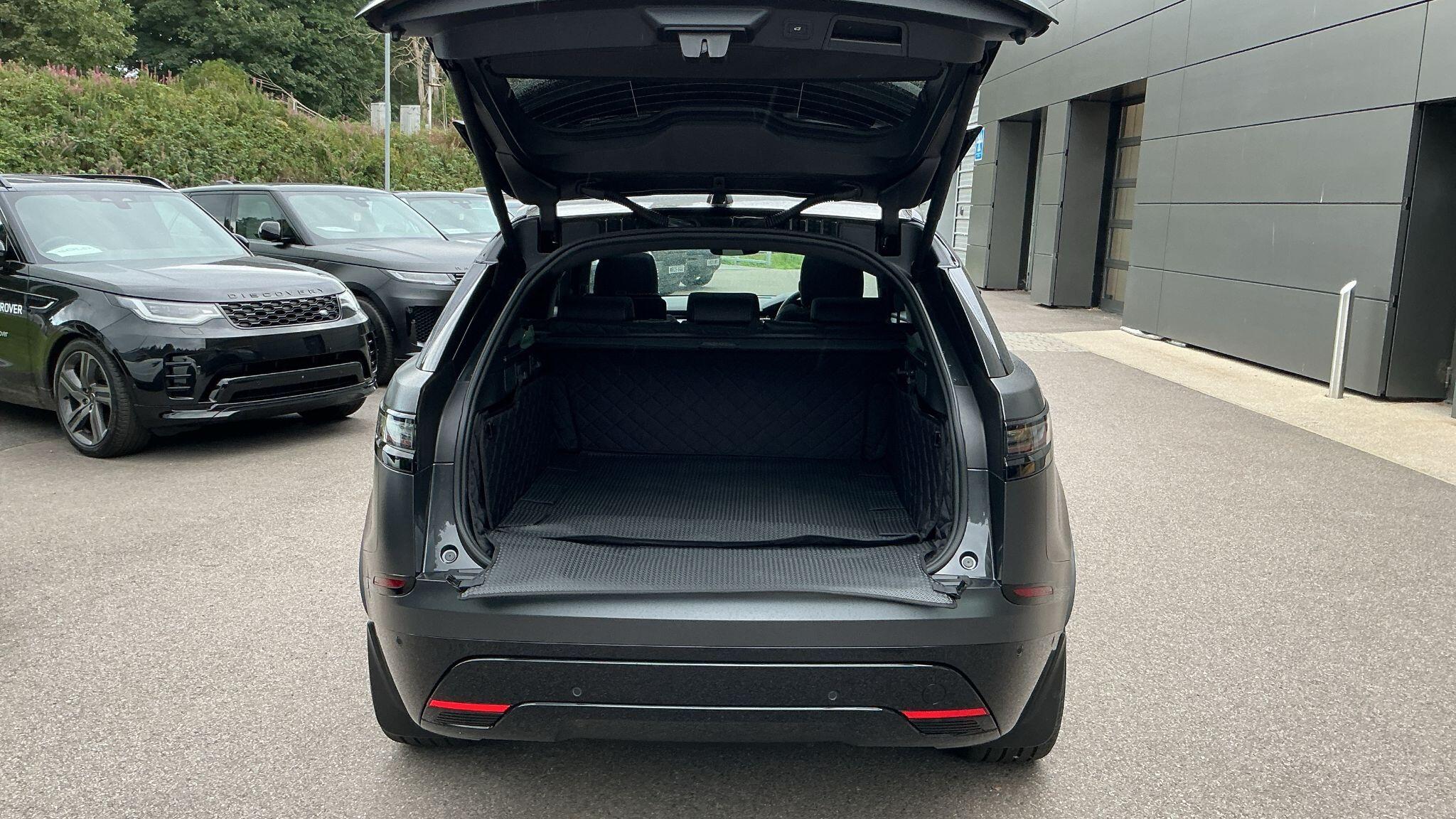 Land Rover Range Rover Velar view 34