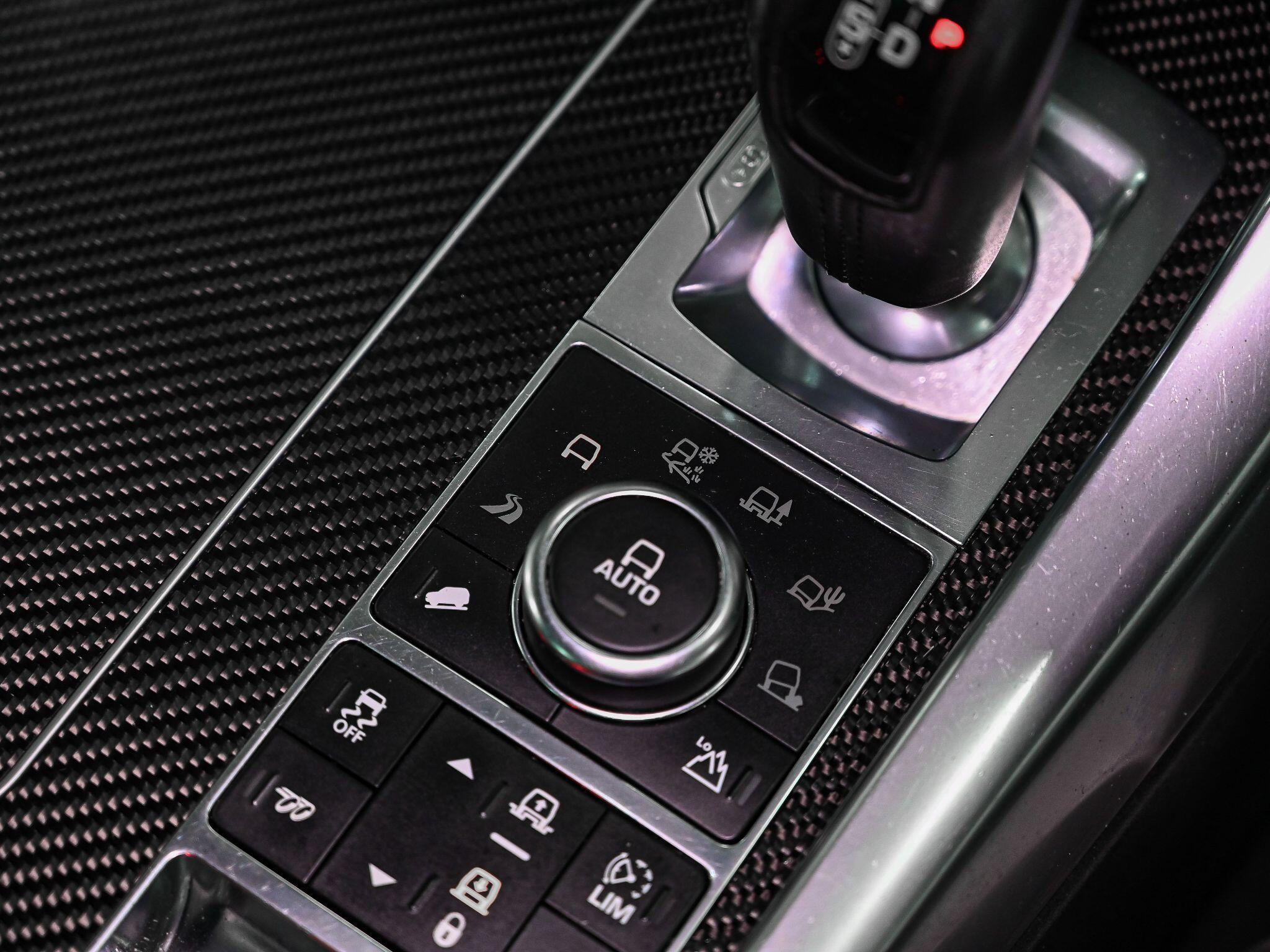 Land Rover Range Rover Sport view 16