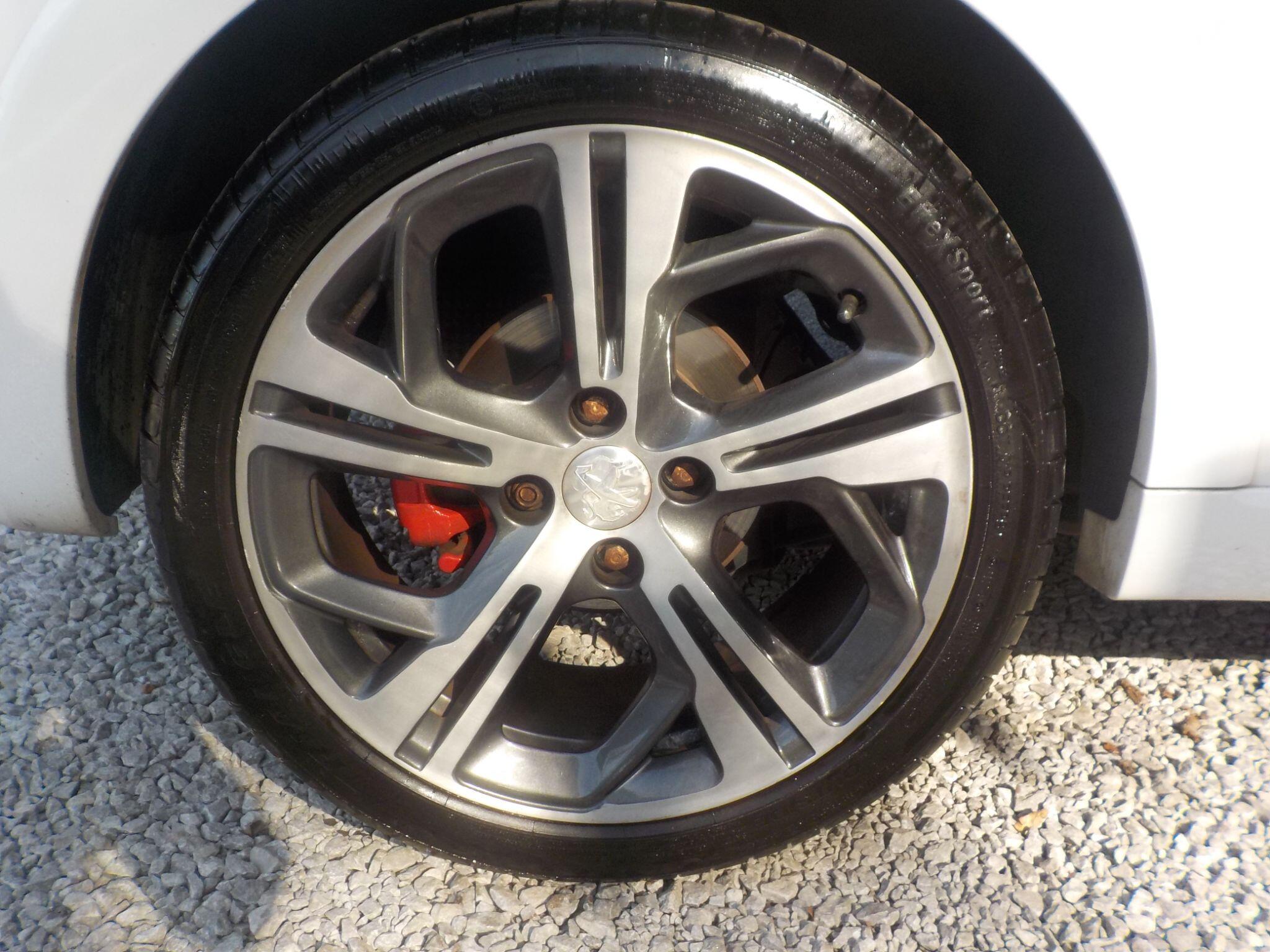 Peugeot 208 1.6 THP GTi Euro 5 3dr