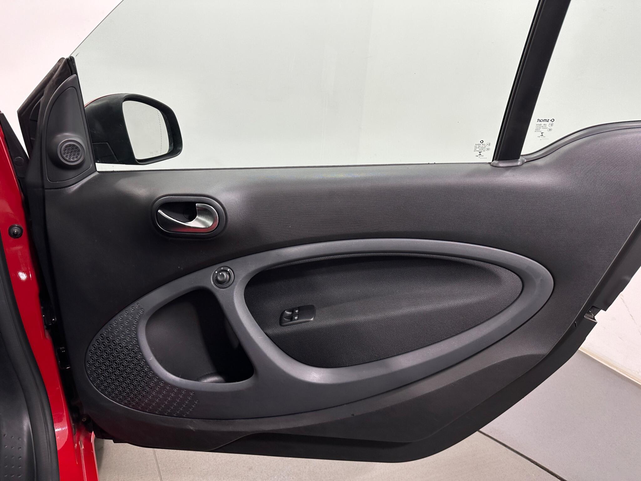 Smart Fortwo view 29