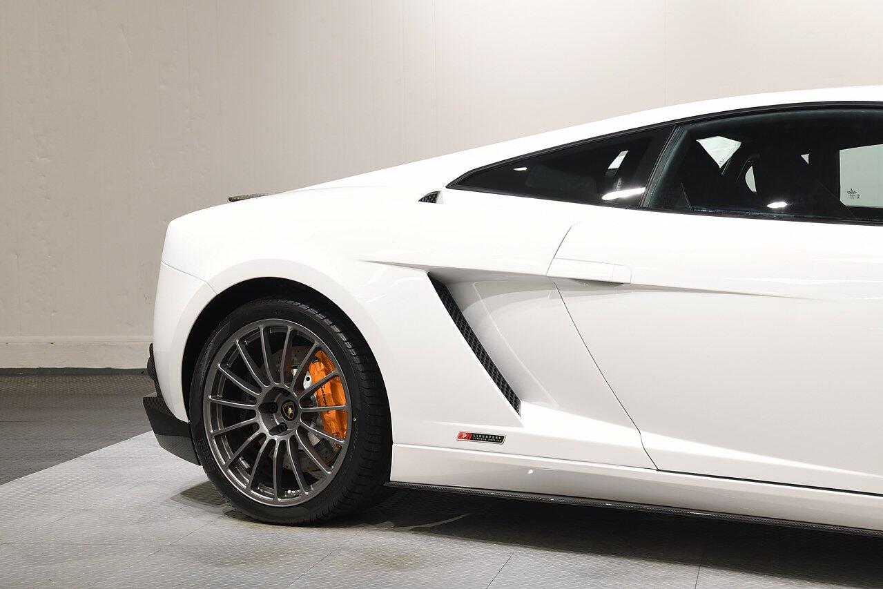 Lamborghini Gallardo view 44