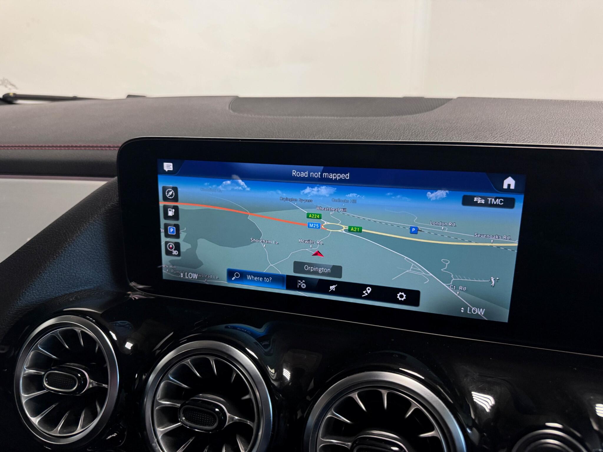 Mercedes-Benz Eqa view 9