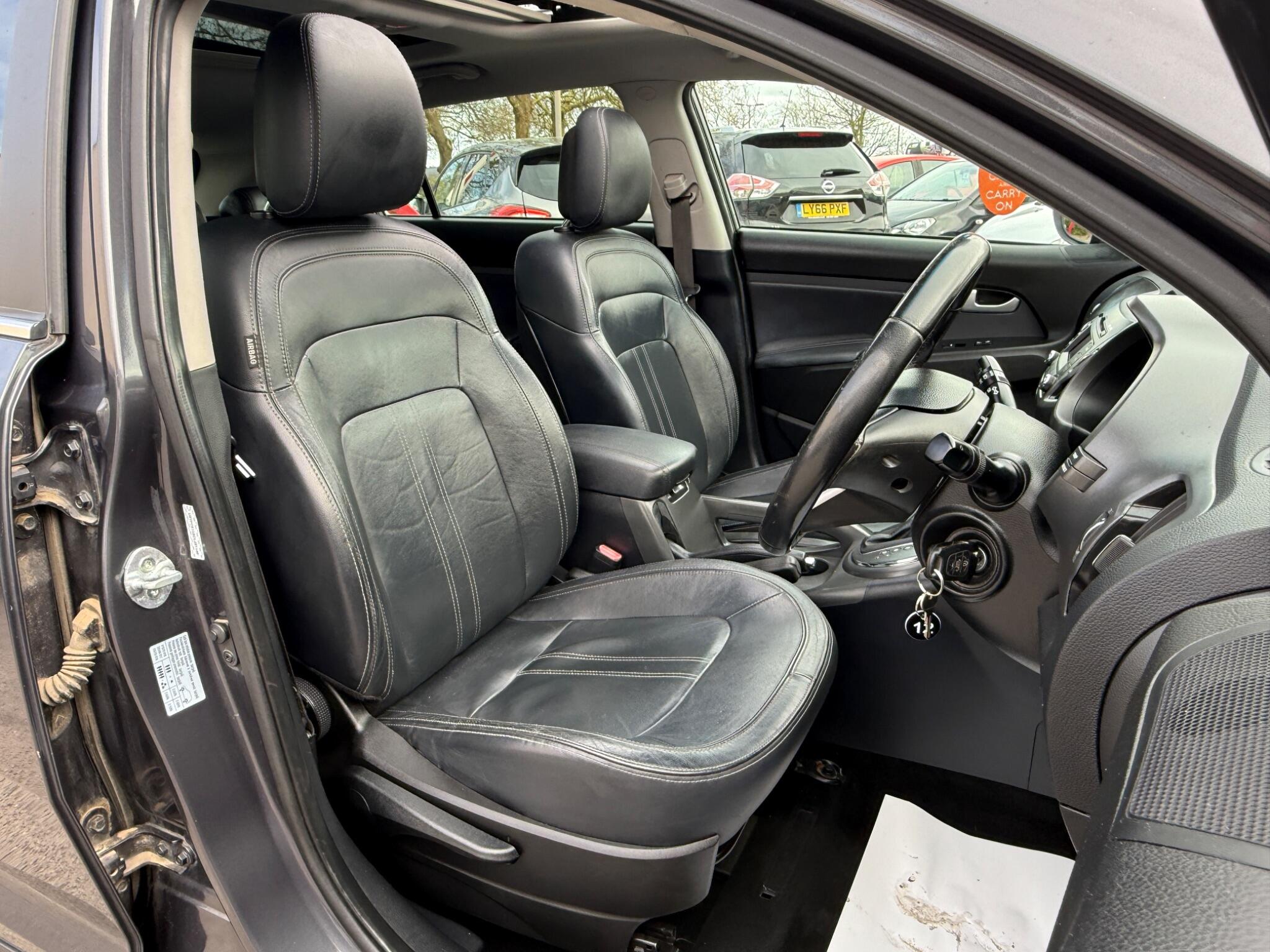 Kia Sportage - Image 37