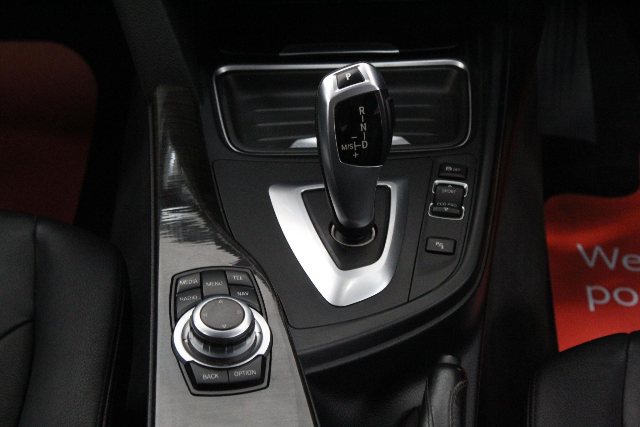 BMW 3 Series view 39