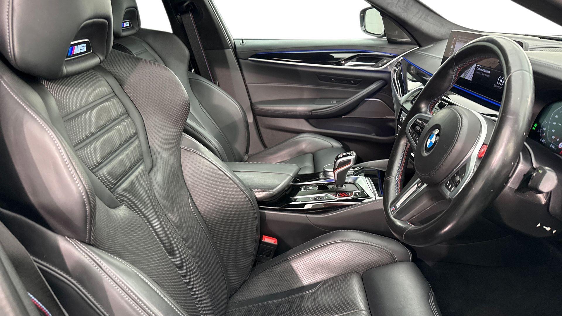 BMW M5 view 11