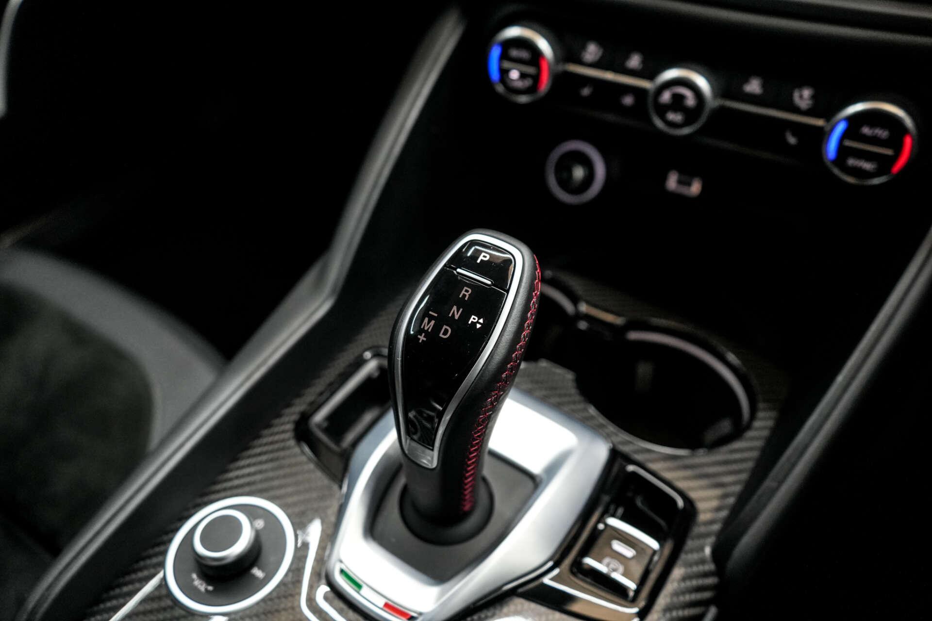 Alfa Romeo Giulia view 29