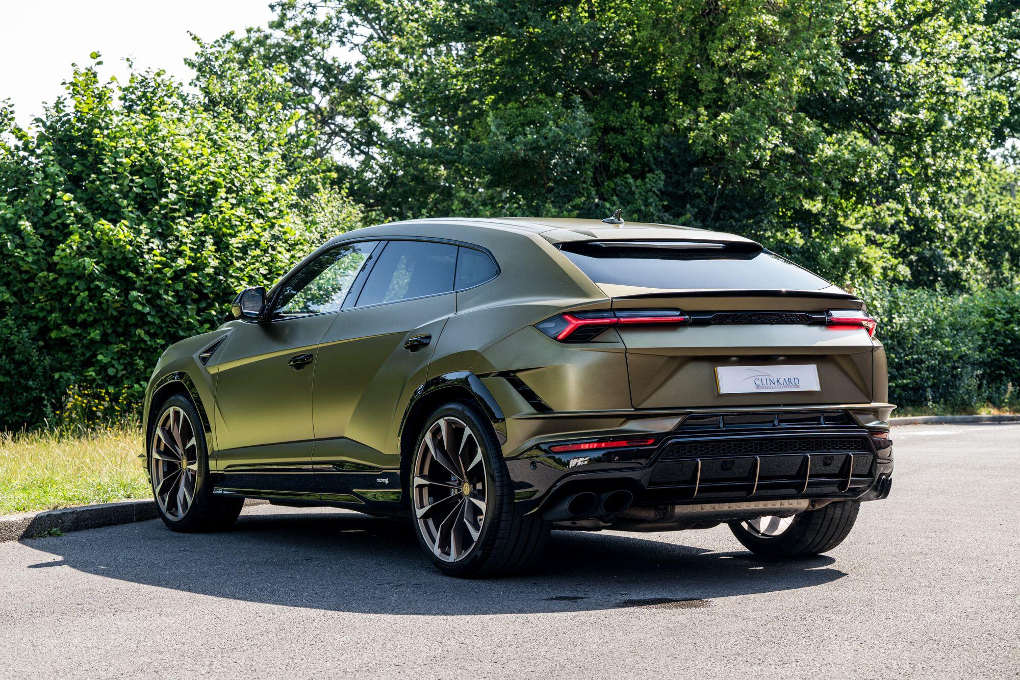 Lamborghini Urus view 2