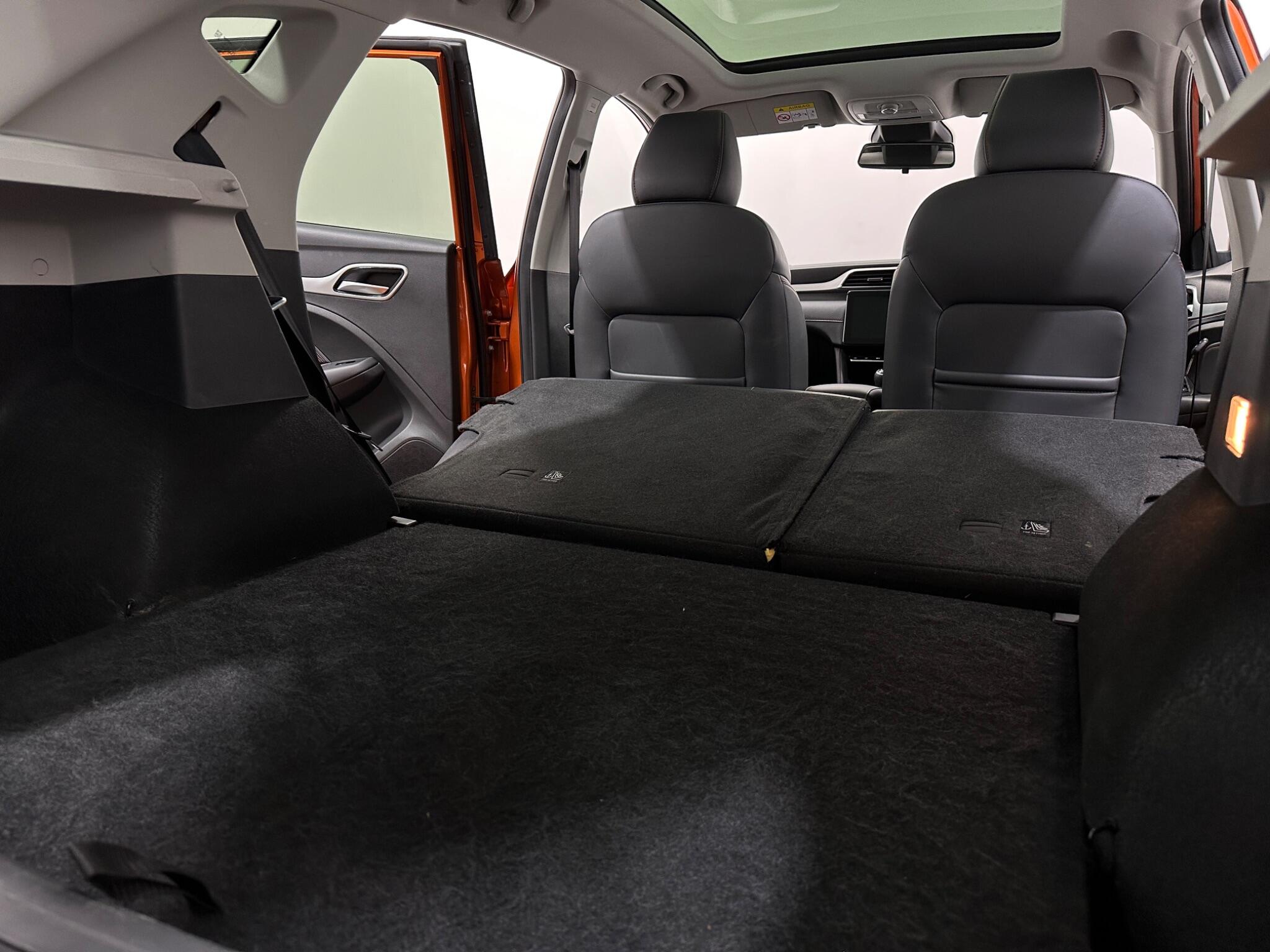 MG ZS view 44