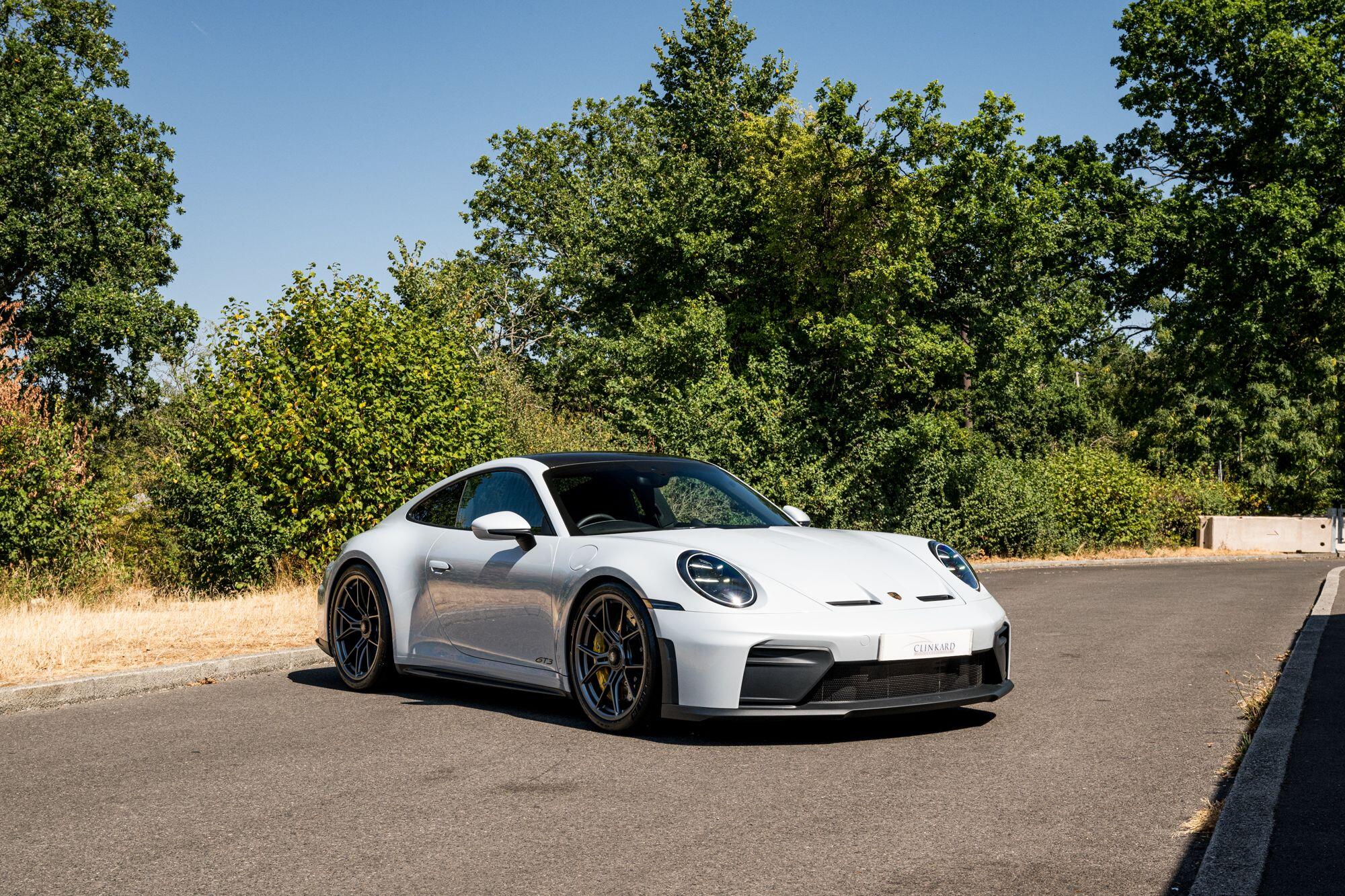 Porsche 911 view 10