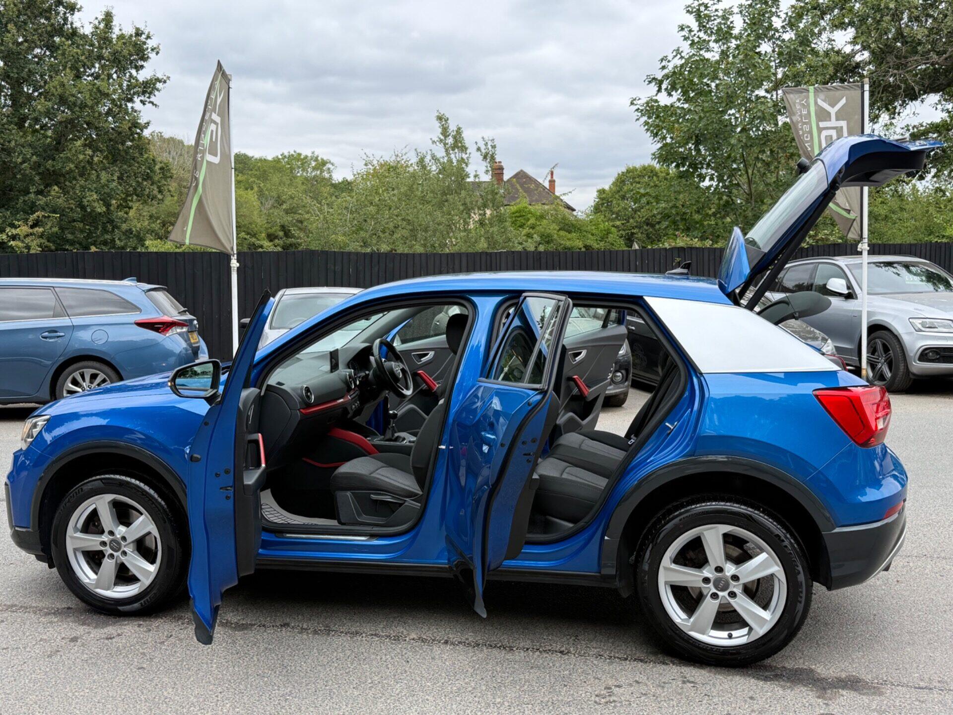 Audi Q2 view 18