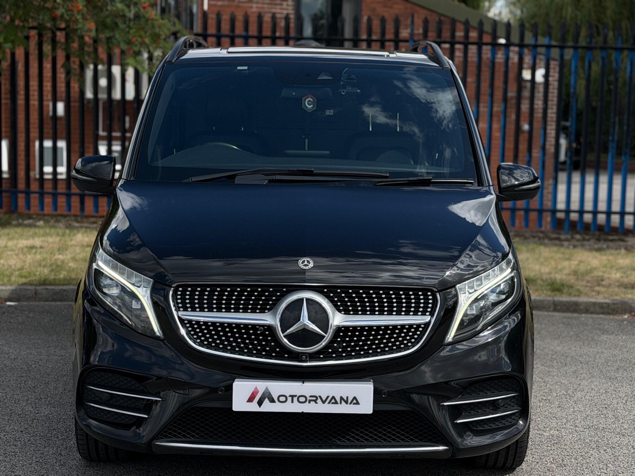 Mercedes-Benz V Class view 3