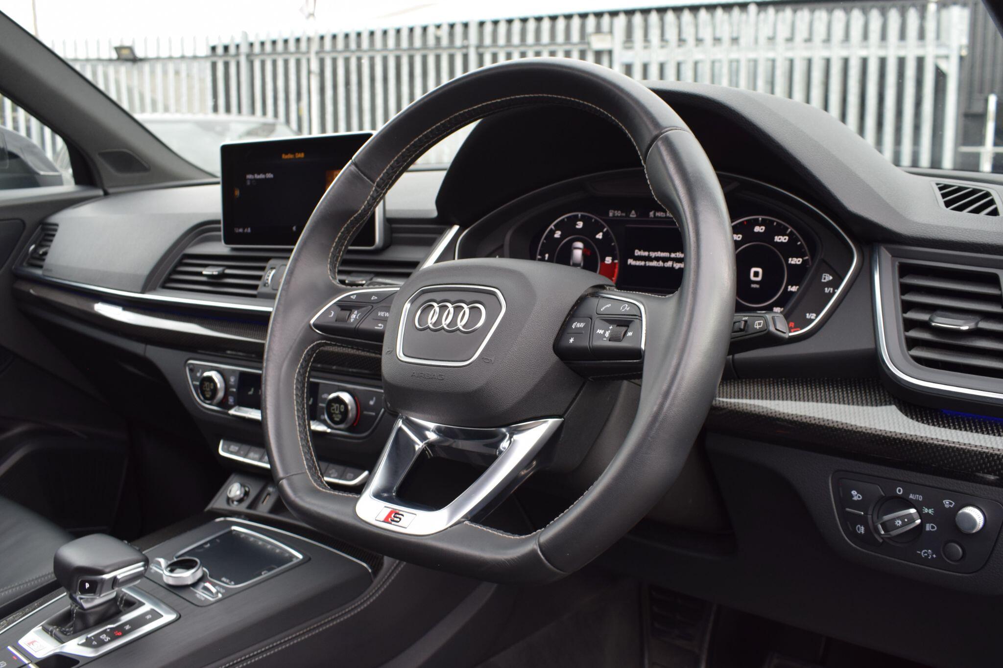 Audi SQ5 view 20