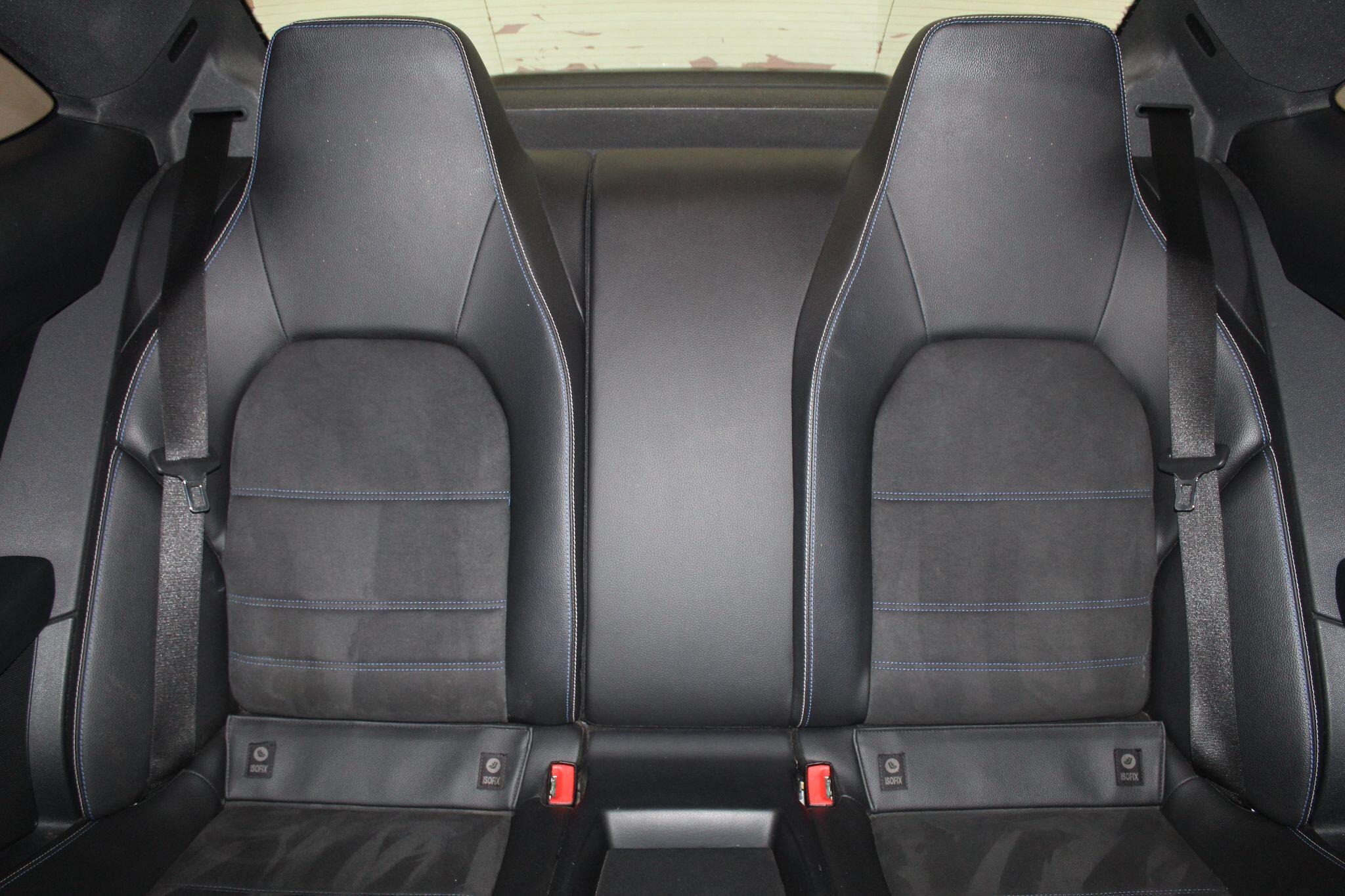 Mercedes-Benz C-Class view 47