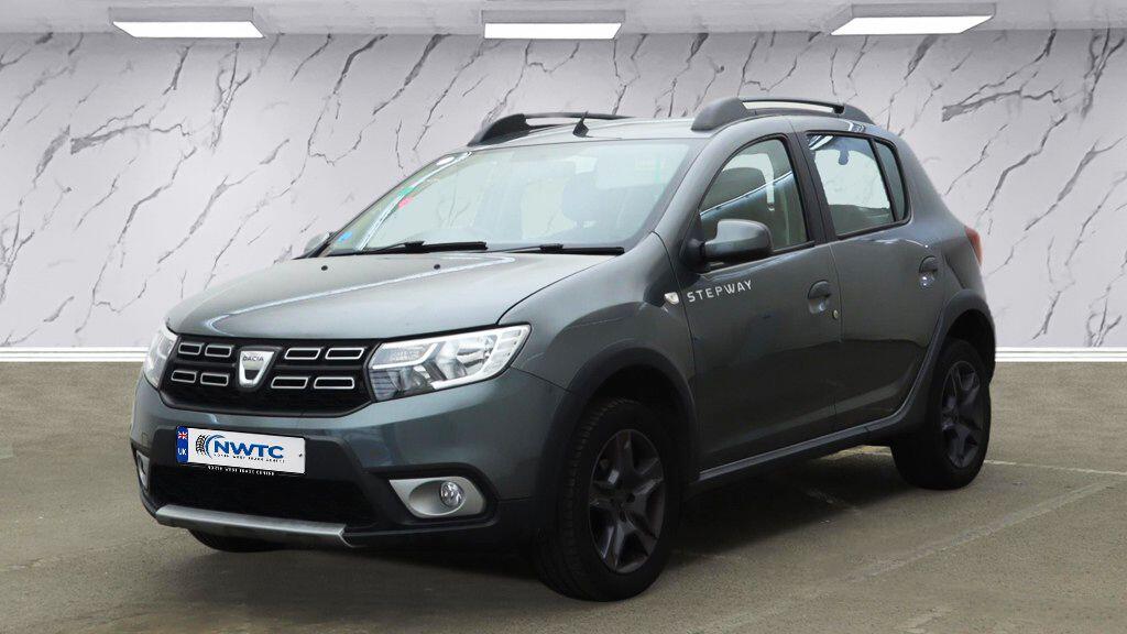 Dacia Sandero view 5