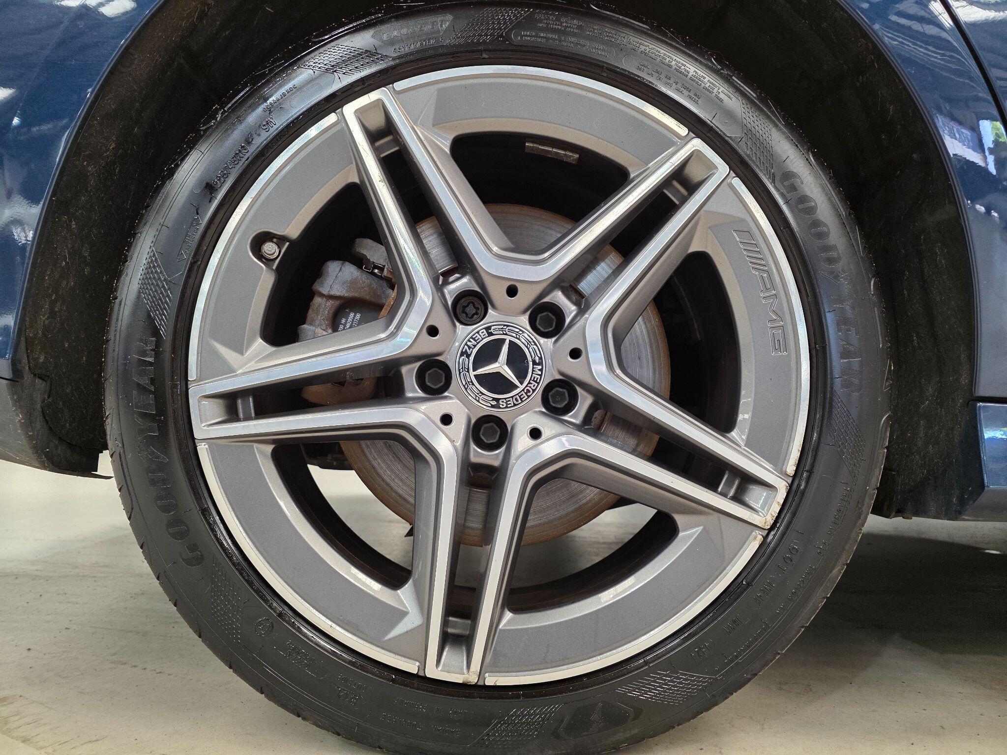 Mercedes-Benz Cla view 32