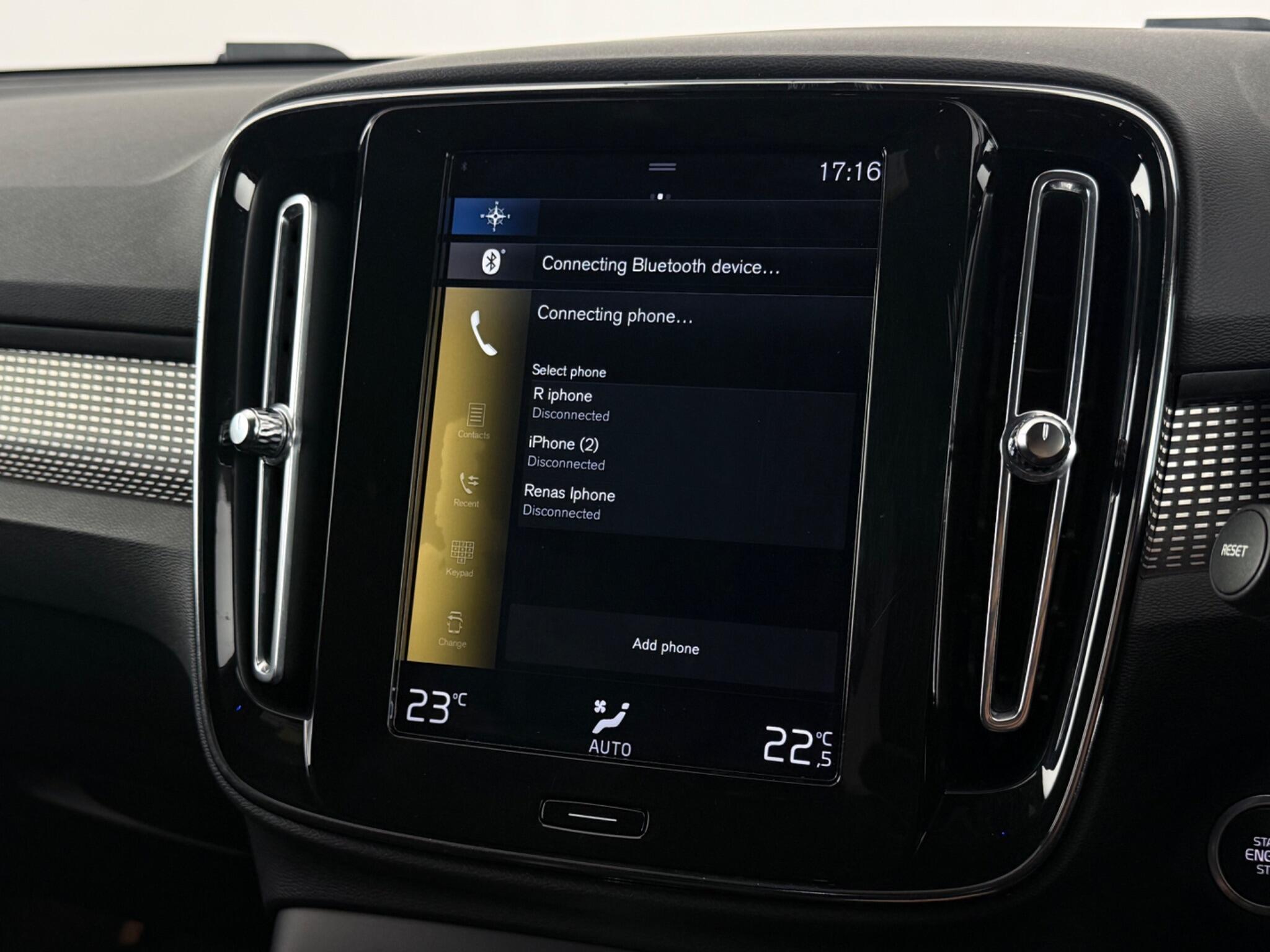 Volvo XC40 view 23